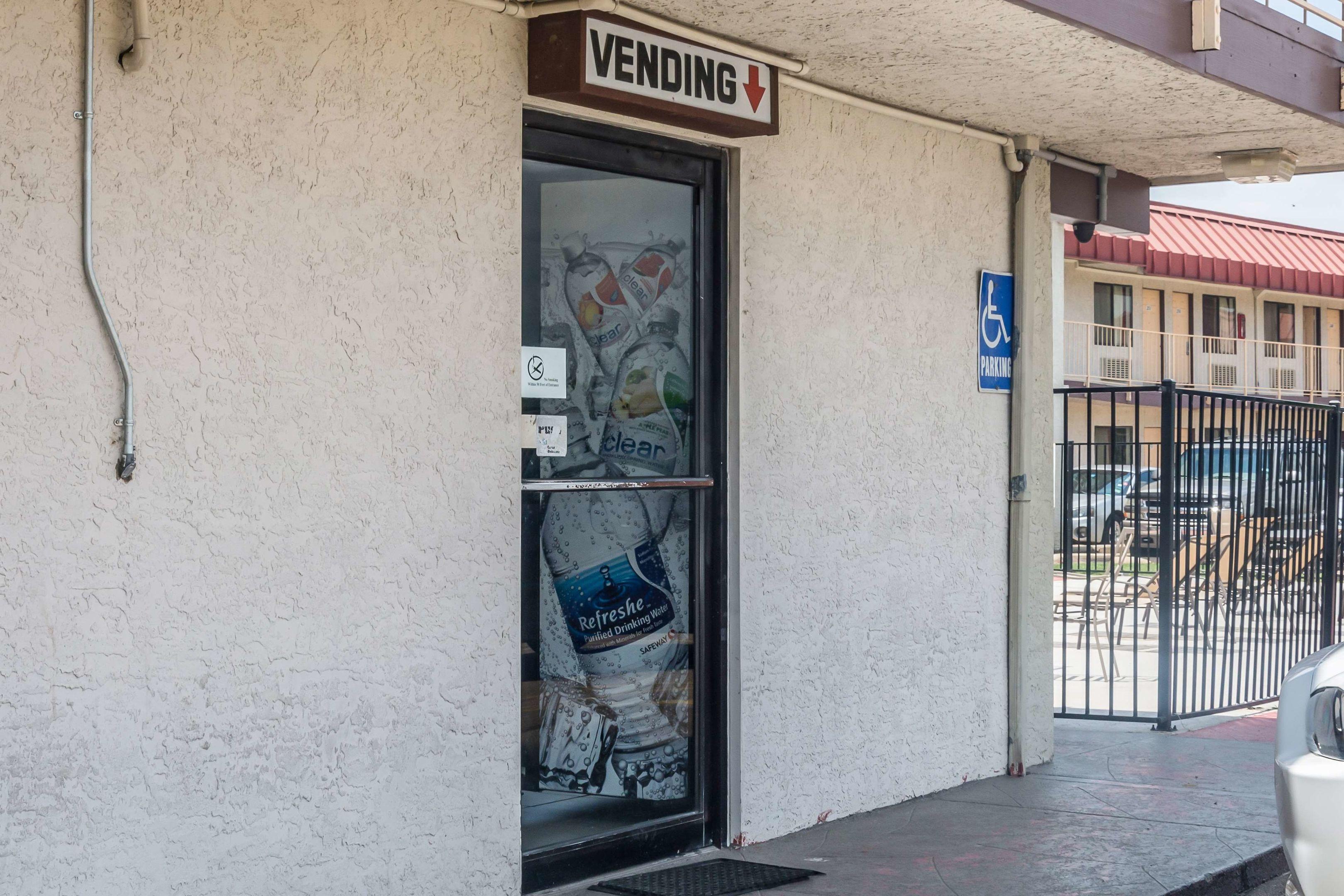 Motel 6 Mesquite — photo 4