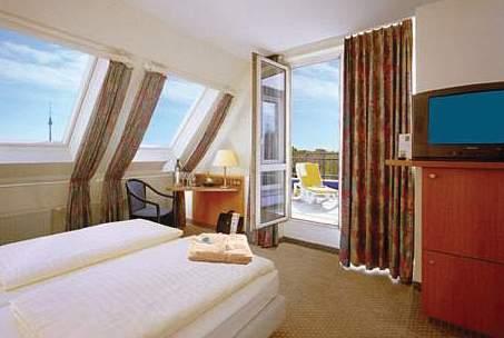 Holiday Inn Berlin Mitte — photo 4