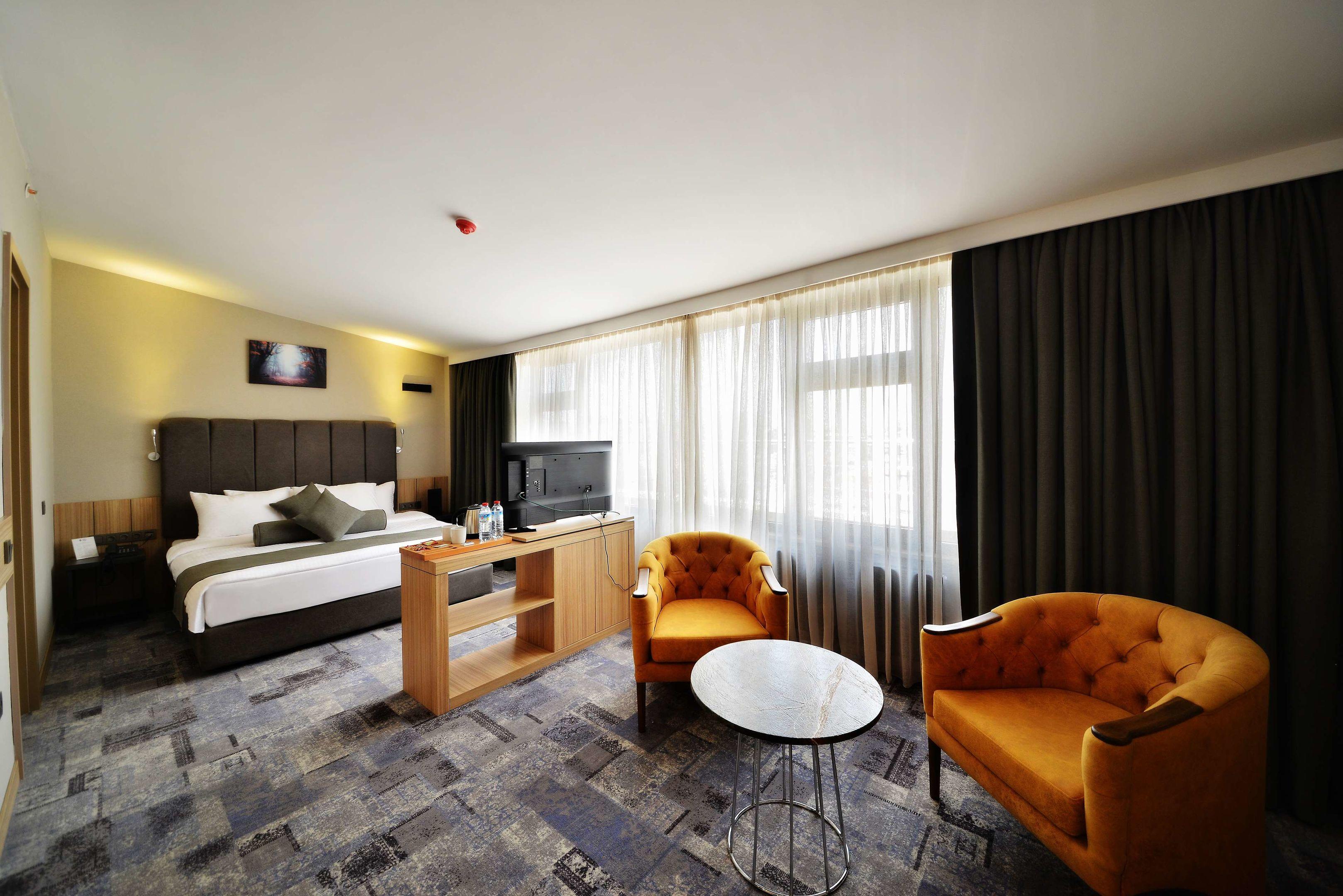 Best Western Plus Center Hotel — photo 4