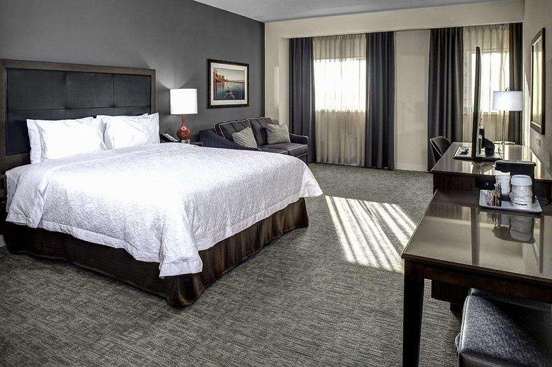 Hampton Inn & Suites Richmond - Downtown — photo 4