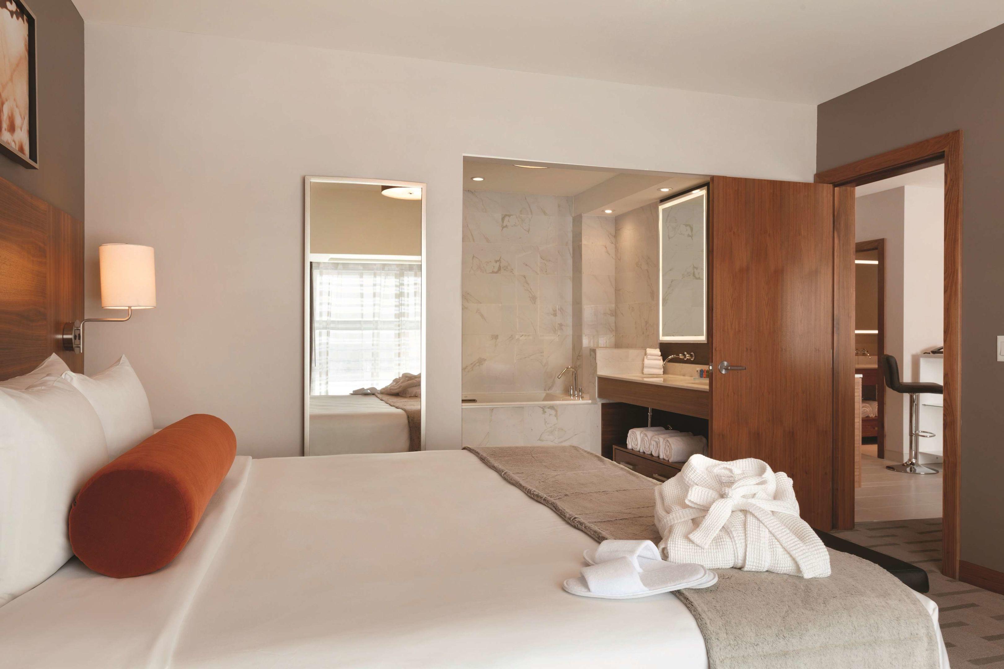 Radisson Hotel Conference Center Calgary Airport — photo 5