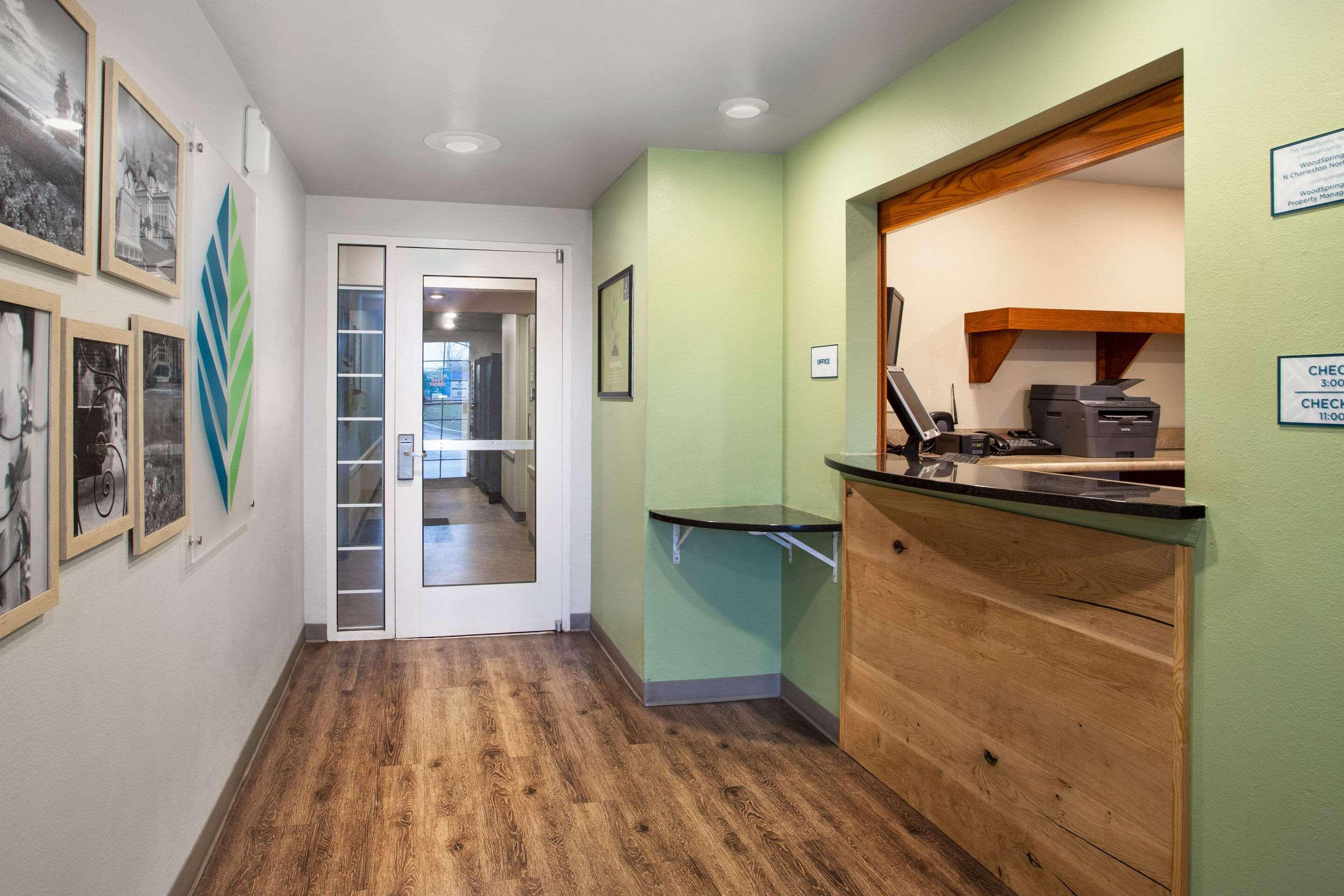 WoodSpring Suites Charleston Ashley Phosphate — photo 5