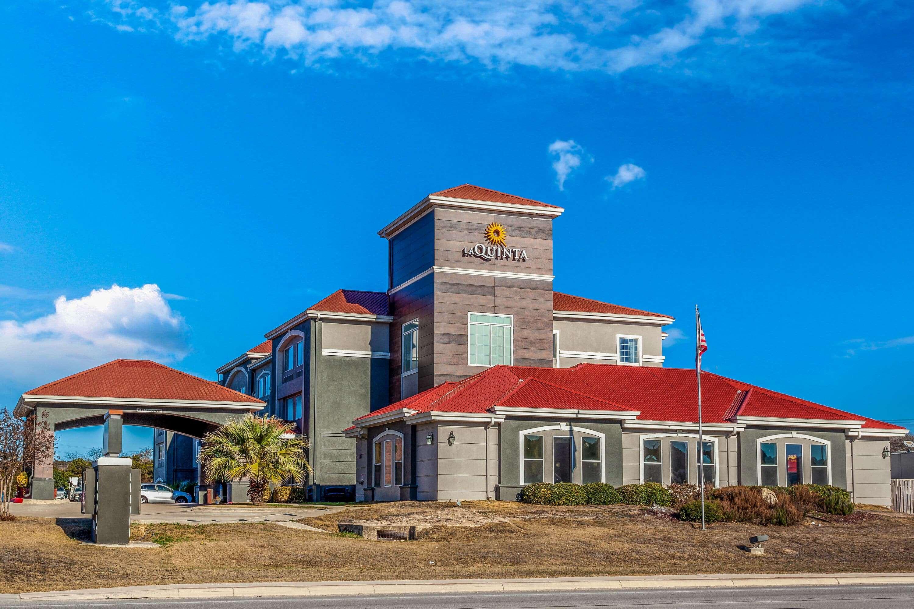 La Quinta Inn & Suites Kerrville — photo 4