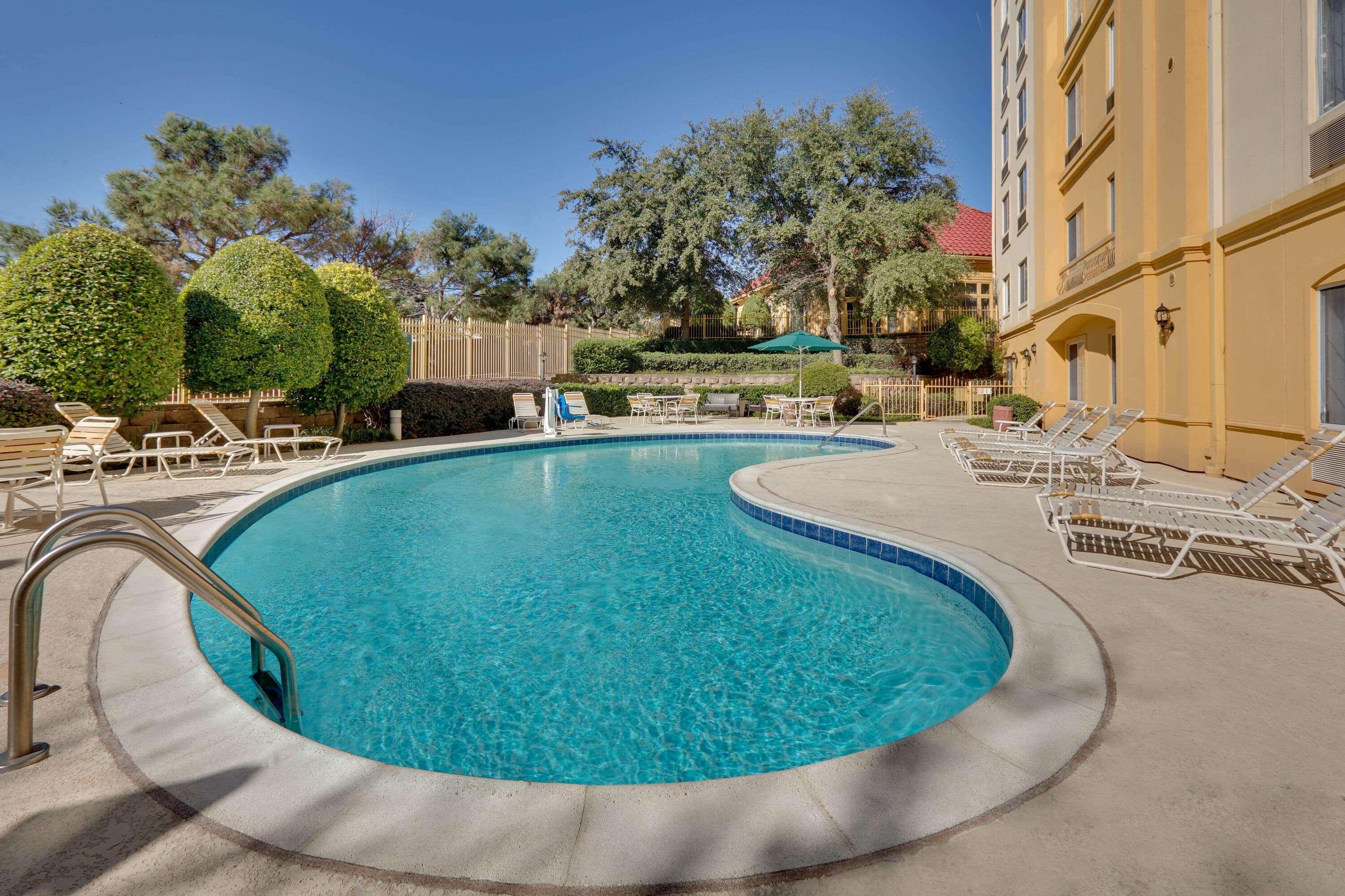 La Quinta Inn & Suites Dallas North Central — photo 5