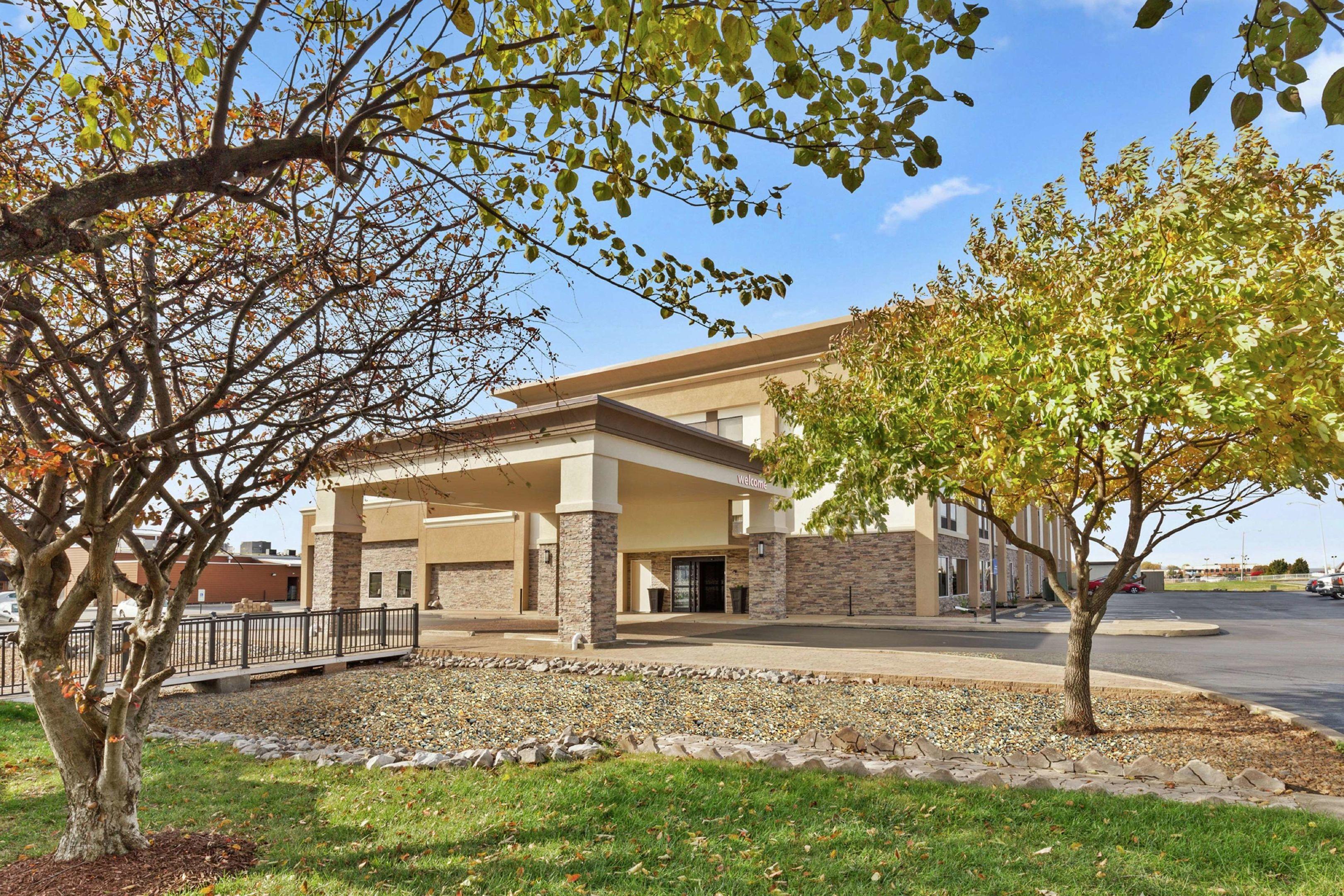 Hampton Inn St. Louis/Collinsville — photo 4