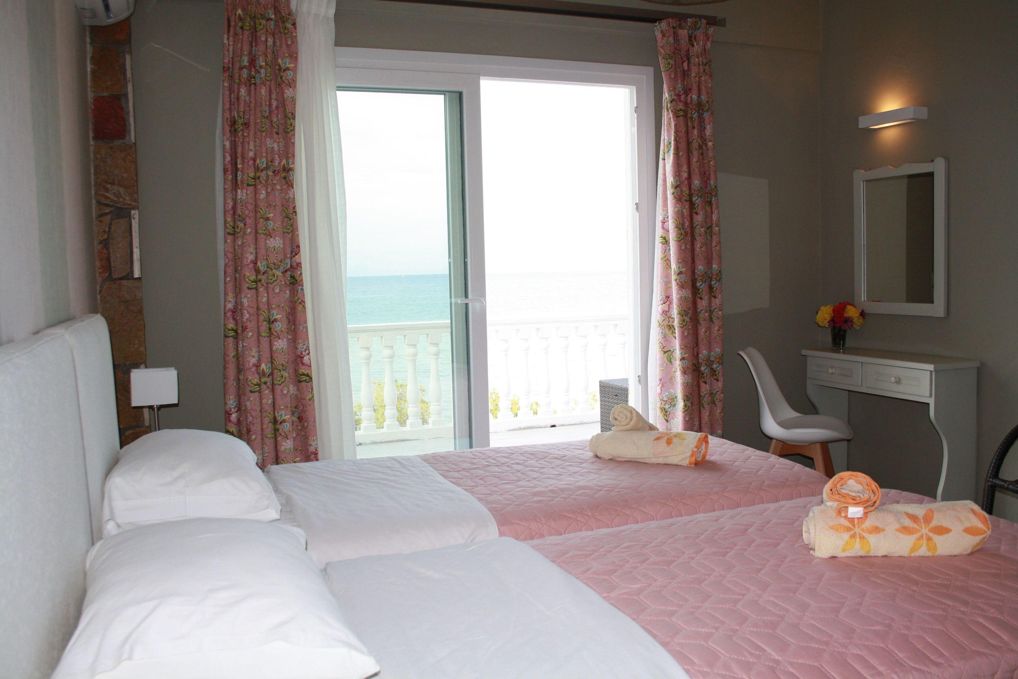 Laura Beach House — photo 3