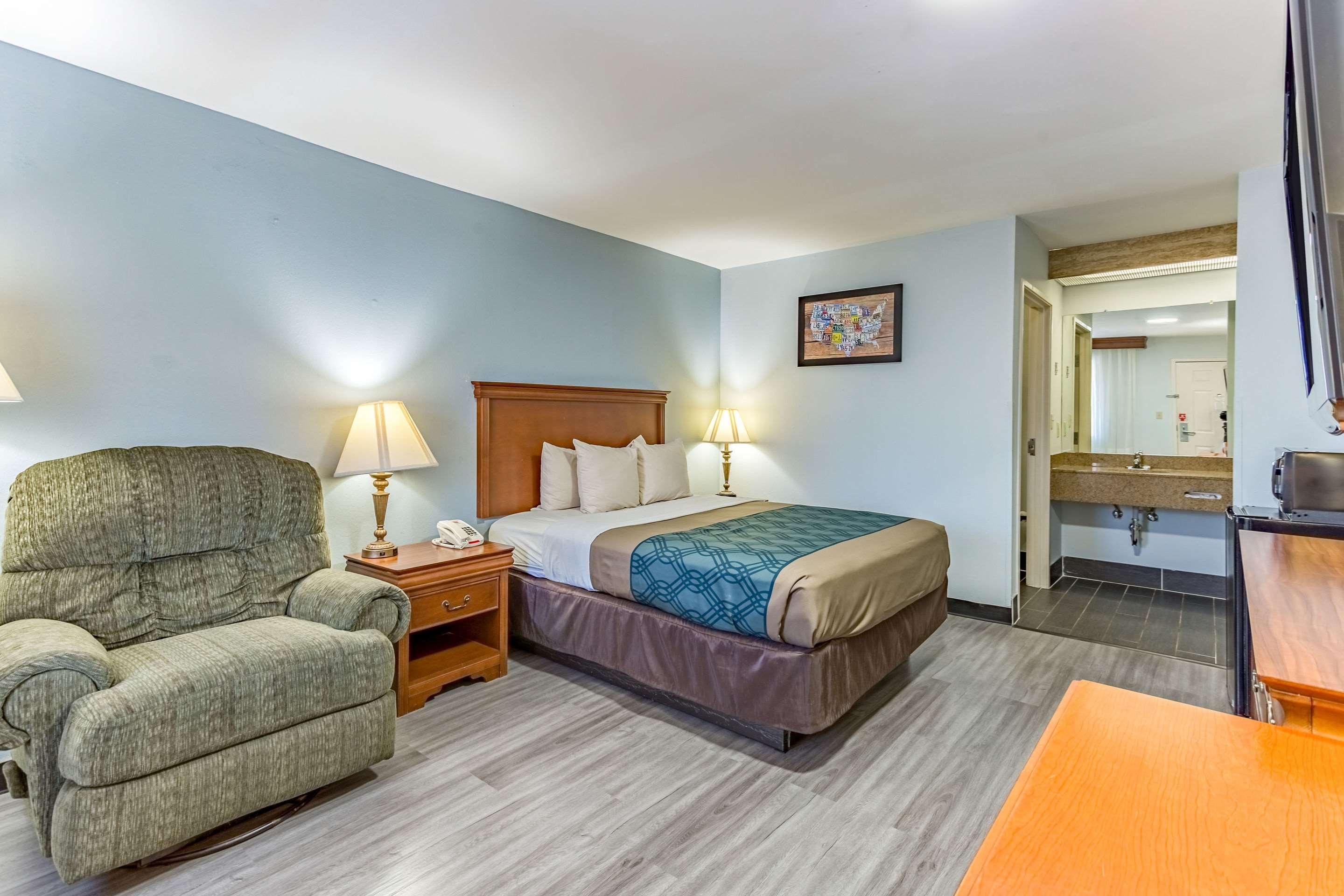 Econo Lodge — photo 5