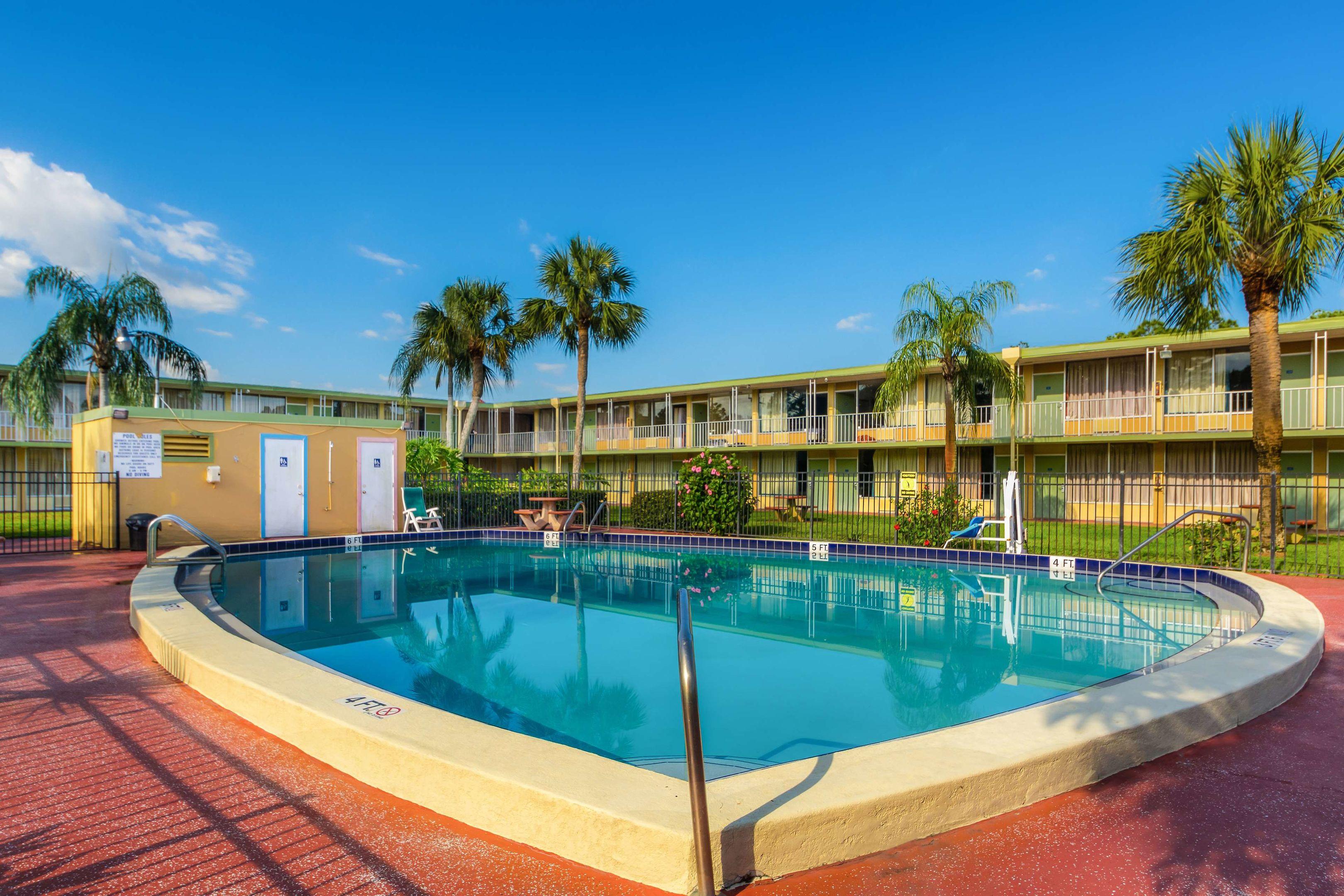Motel 6 Vero Beach, FL — photo 5
