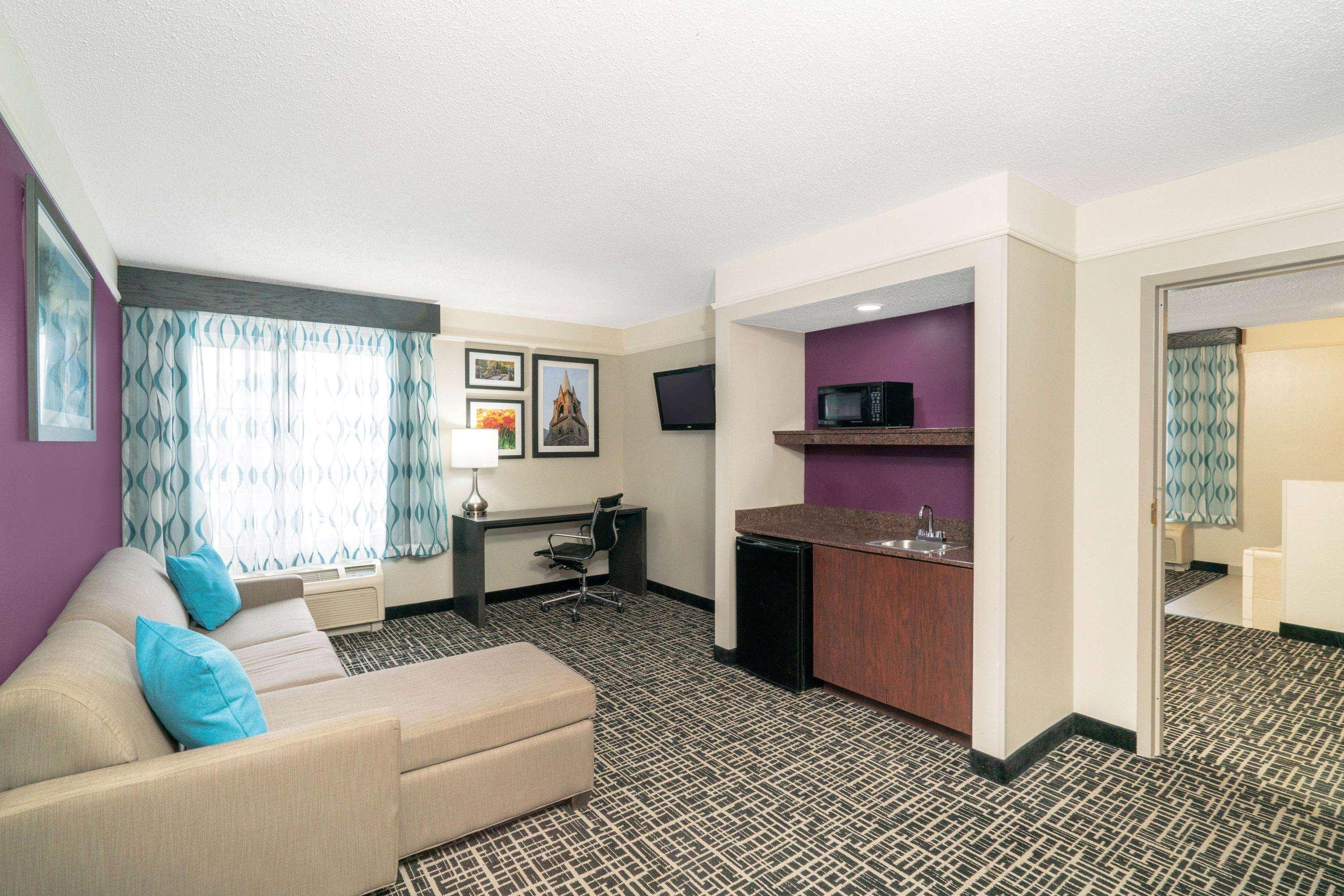 La Quinta Inn & Suites Latham Albany Airport — photo 5