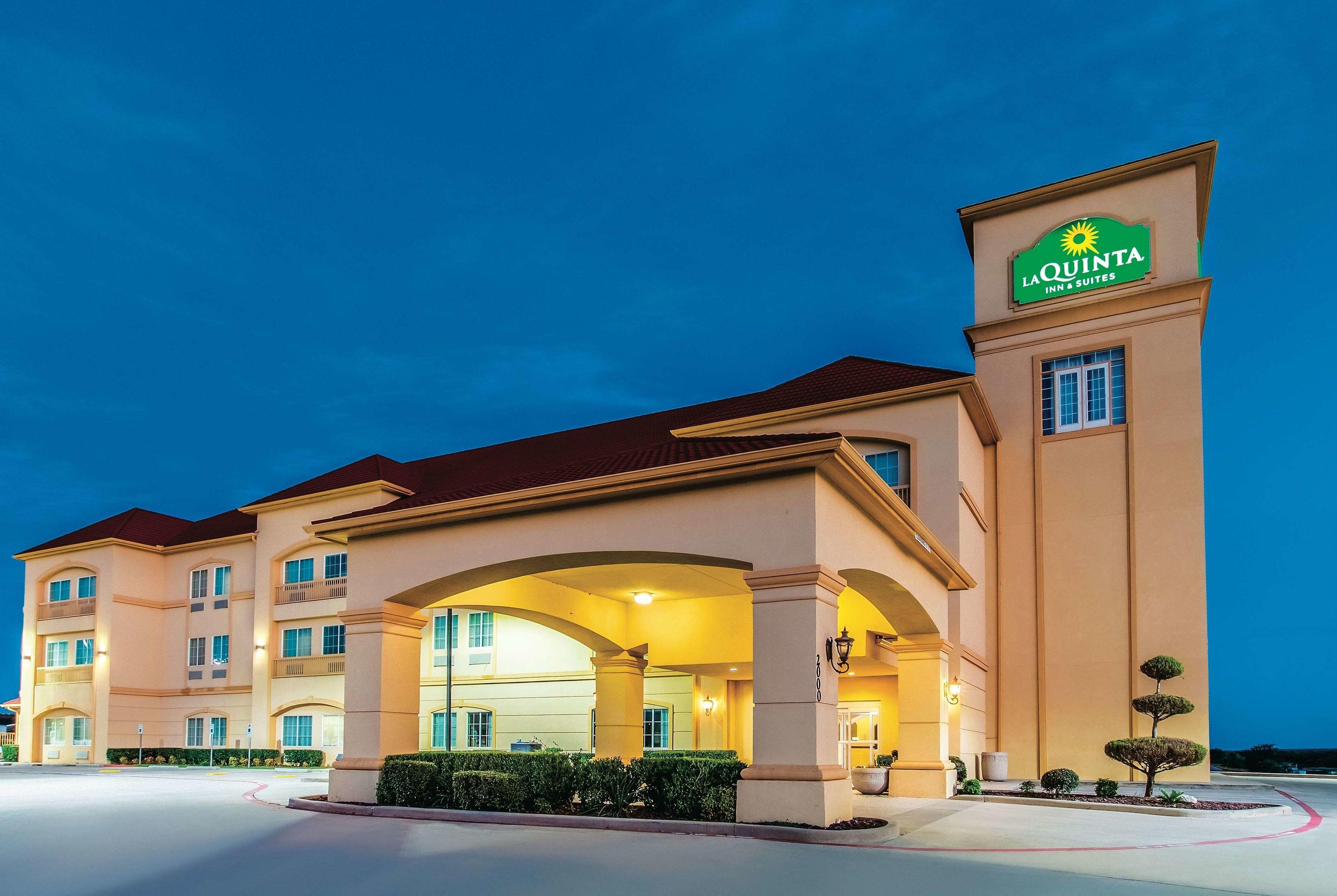 La Quinta Inn & Suites Bridgeport — photo 4