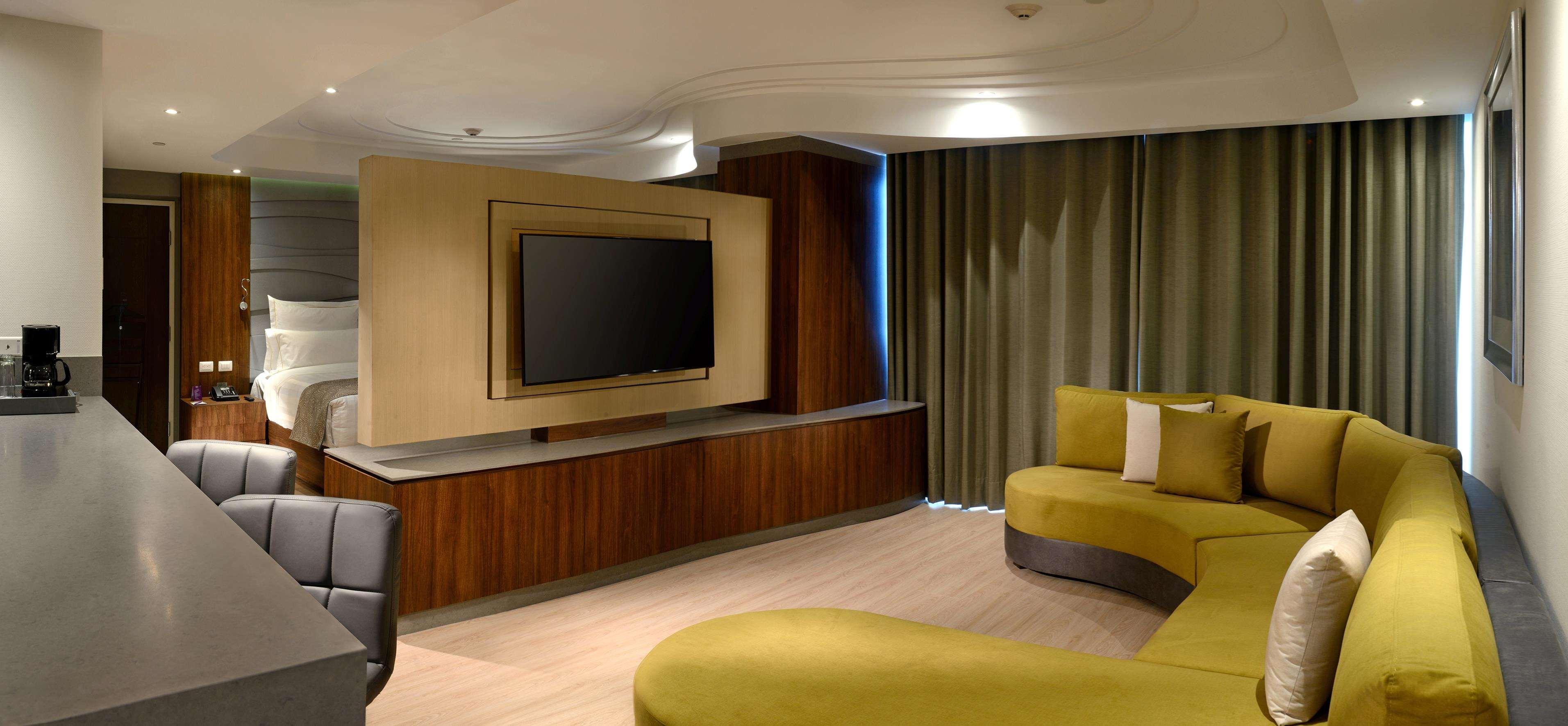 HS HOTSSON Hotel Irapuato — photo 3