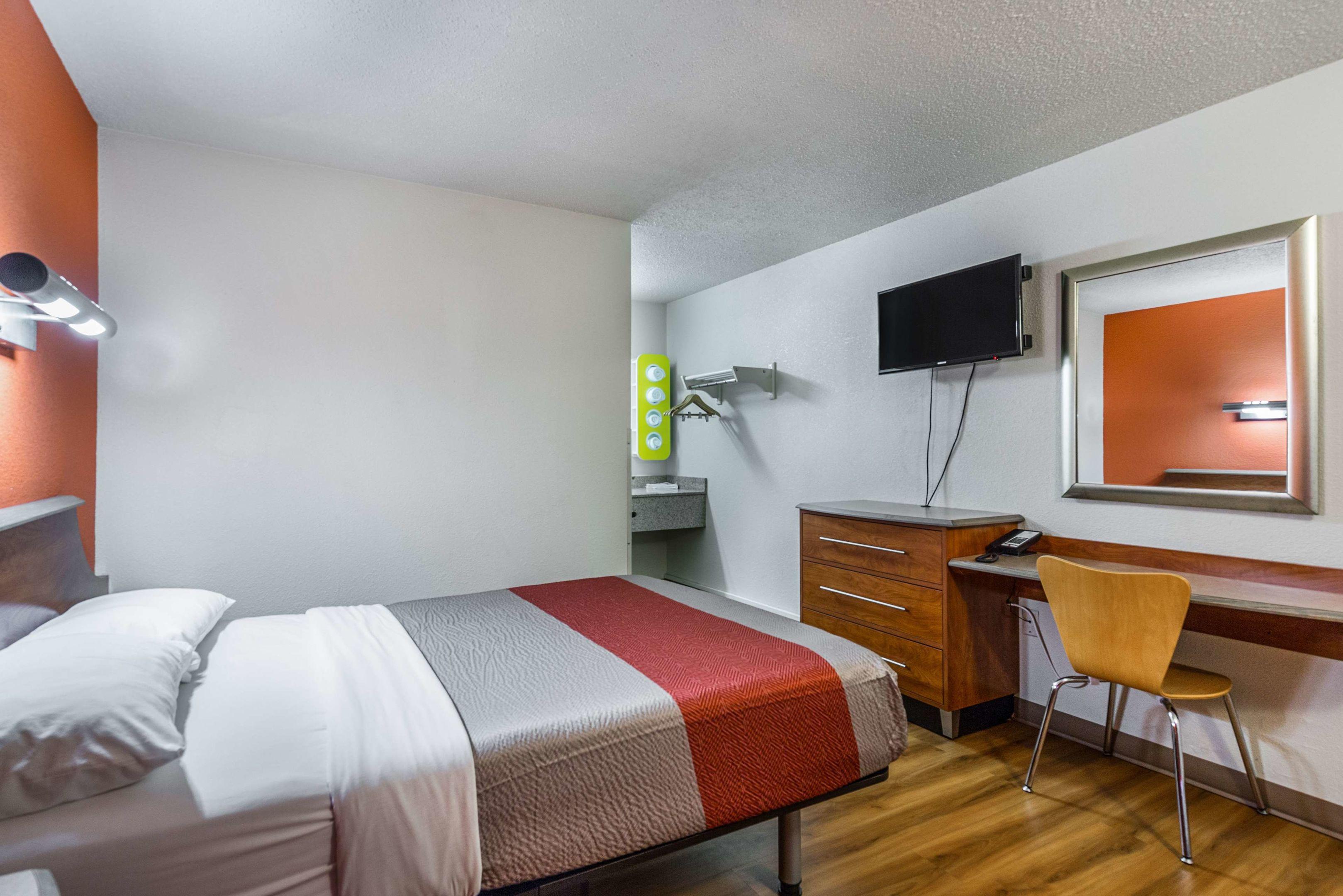 Motel 6 Mount Vernon IL — photo 4
