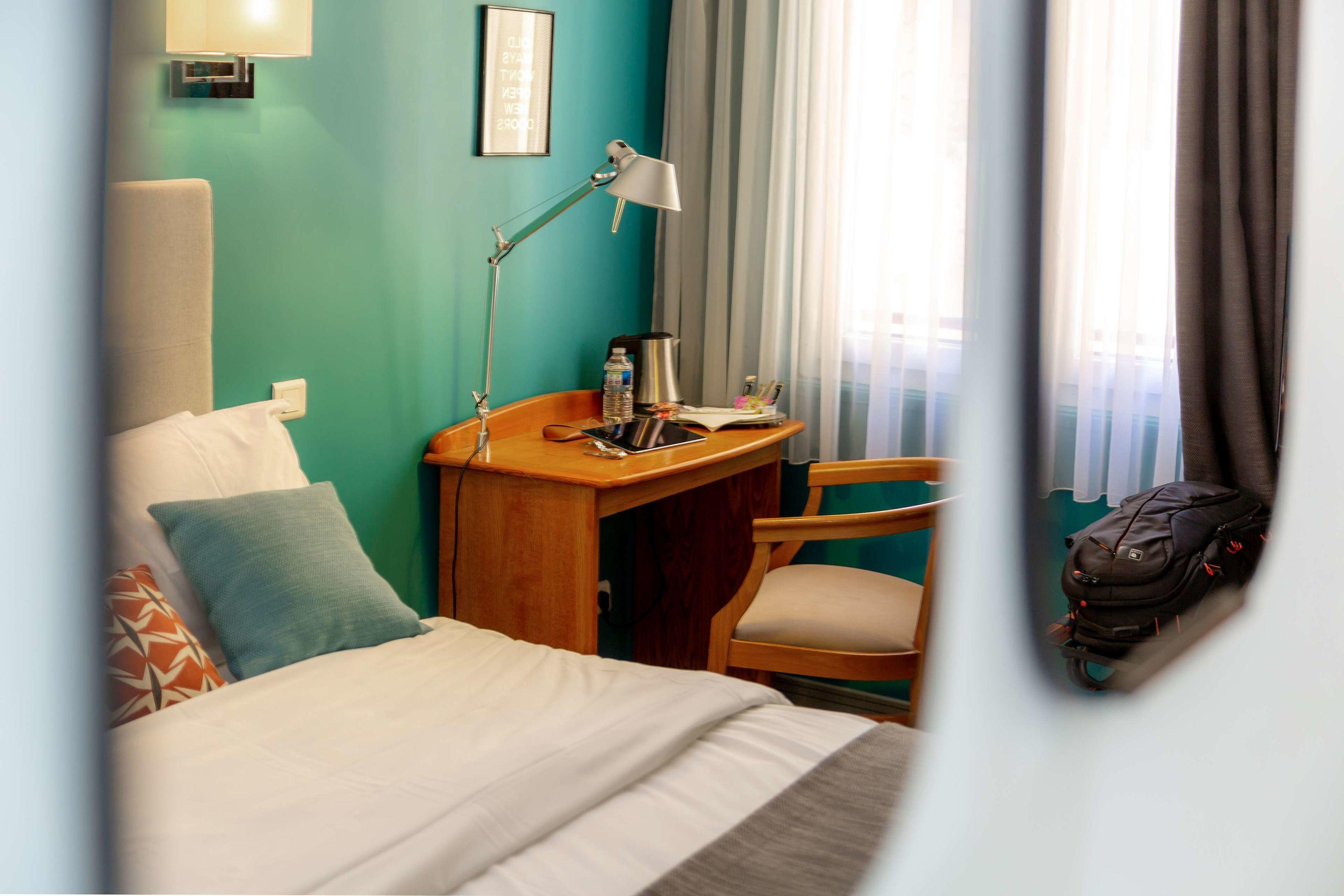 Hotel Kyriad Avignon - Palais des Papes — photo 4
