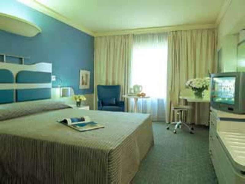 Holiday Inn Athens hotel — photo 4
