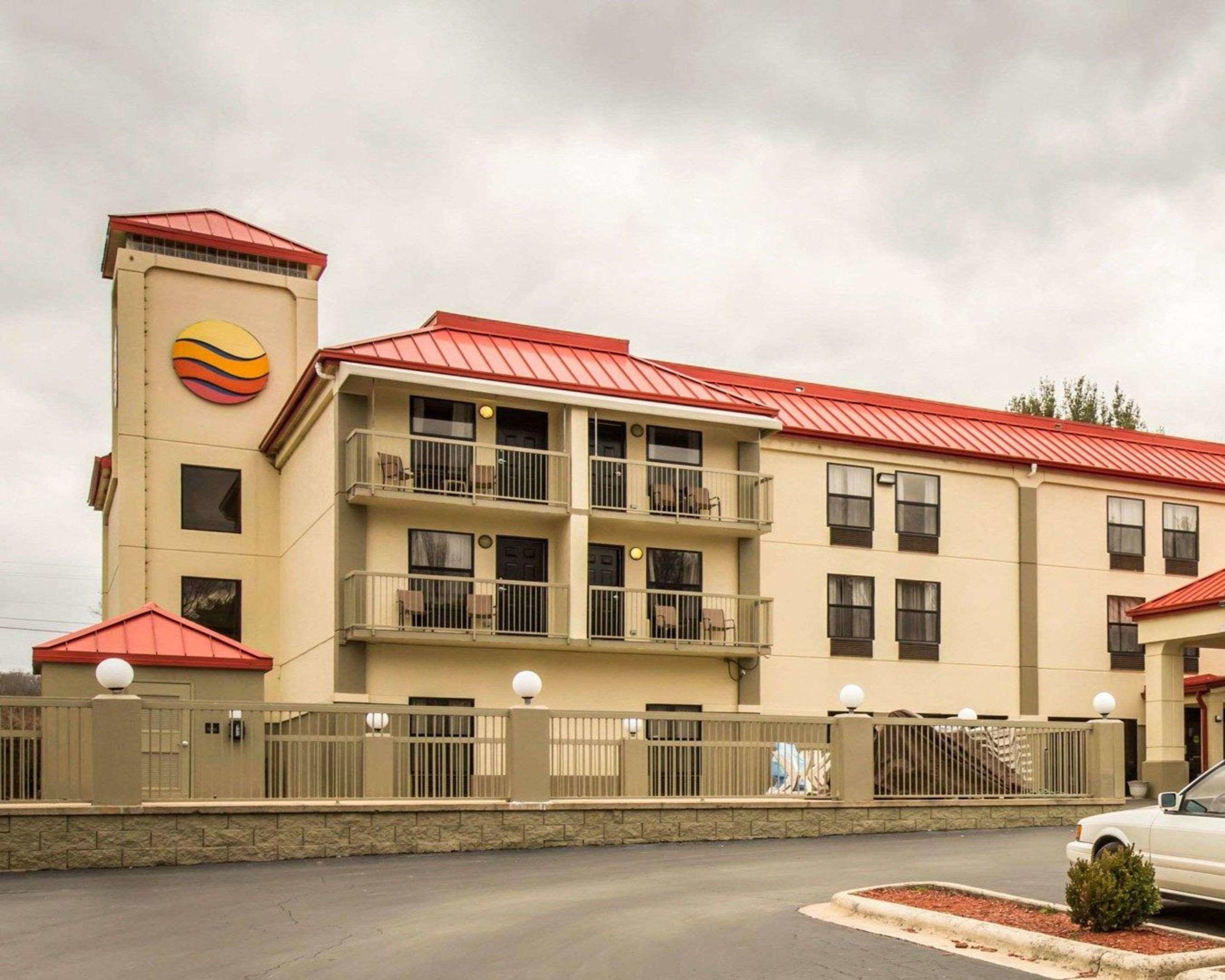 Comfort Inn Biltmore West — photo 3