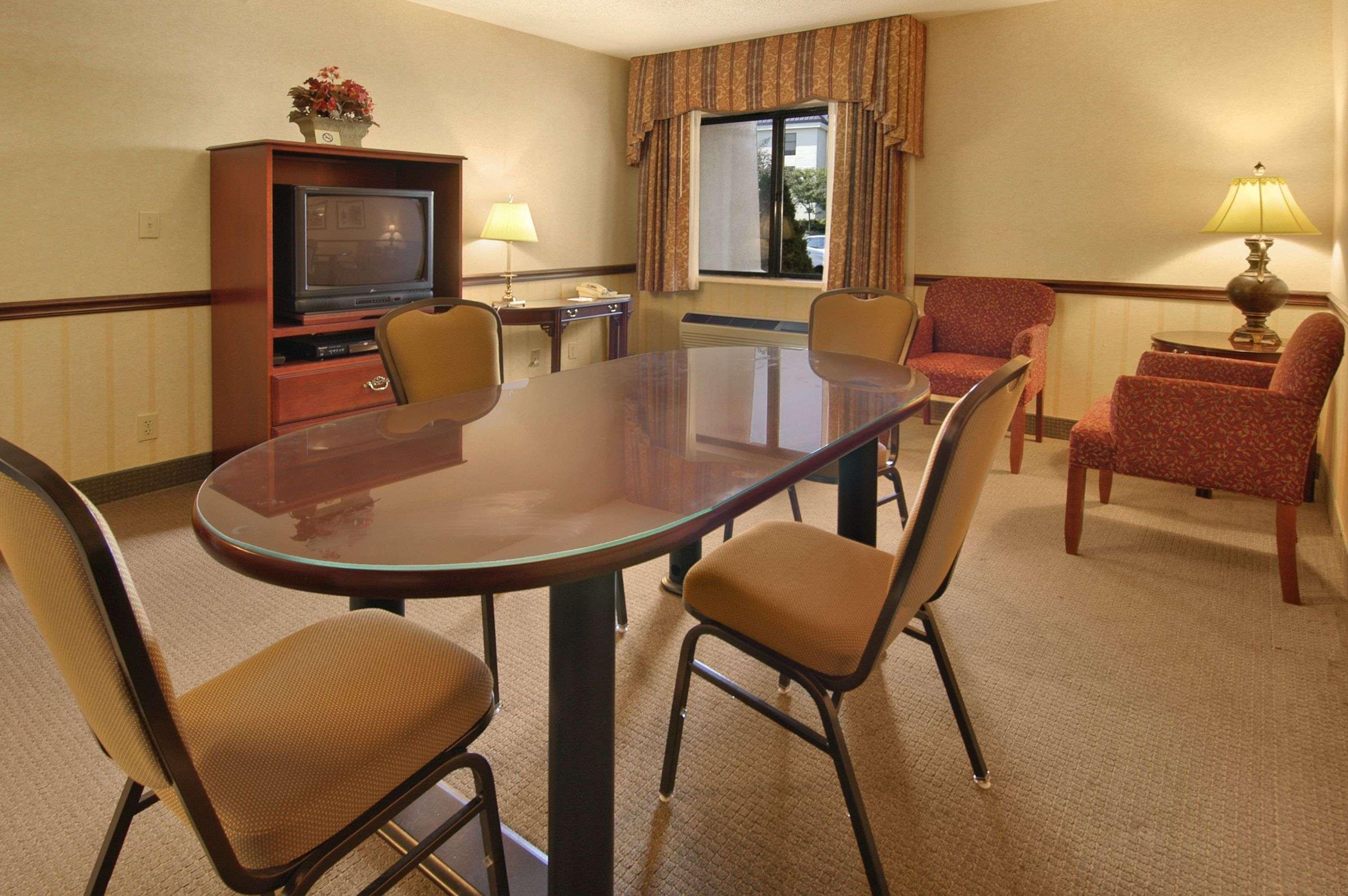 Baymont Inn & Suites Corydon — photo 5