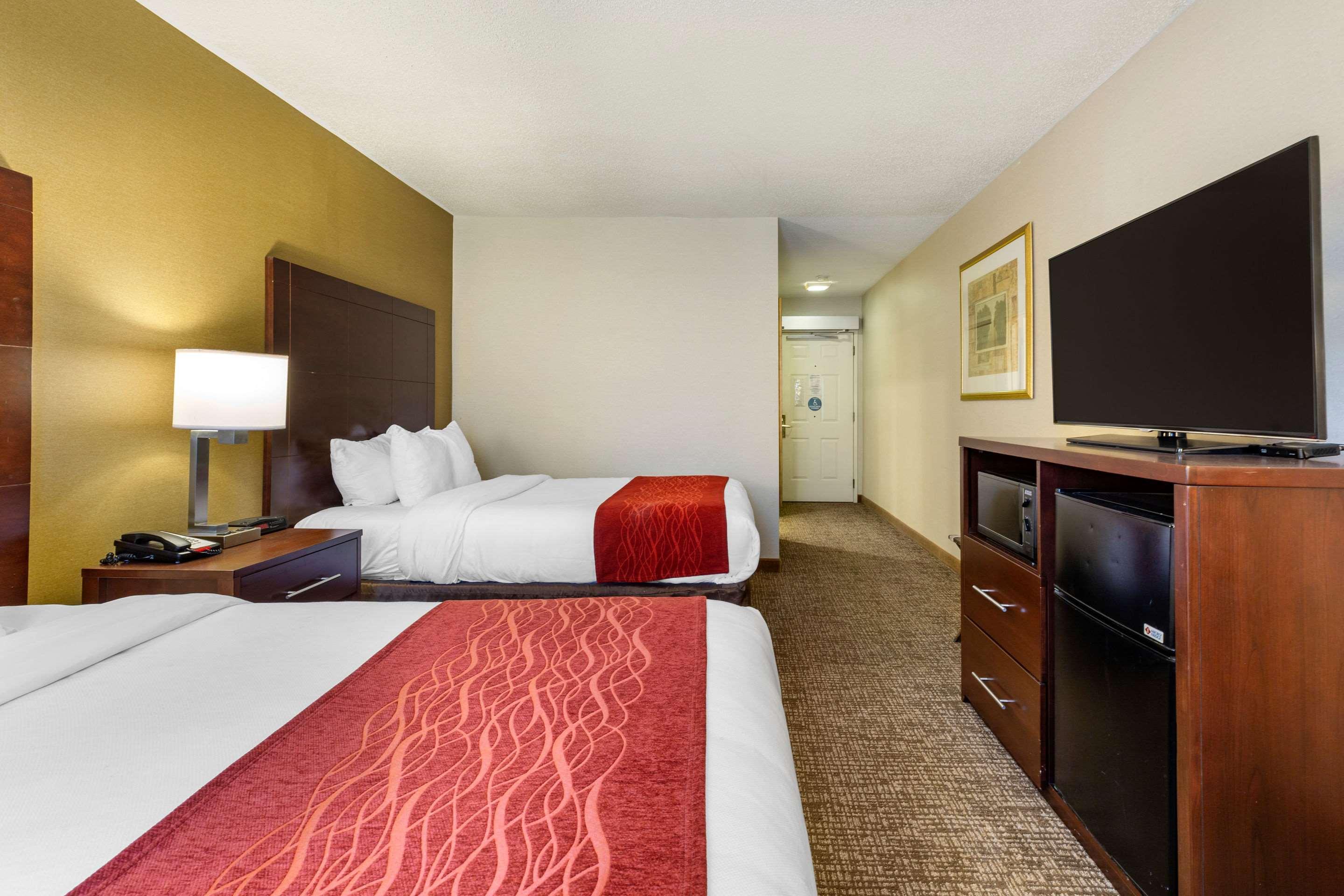 Comfort Inn Auburn — photo 5