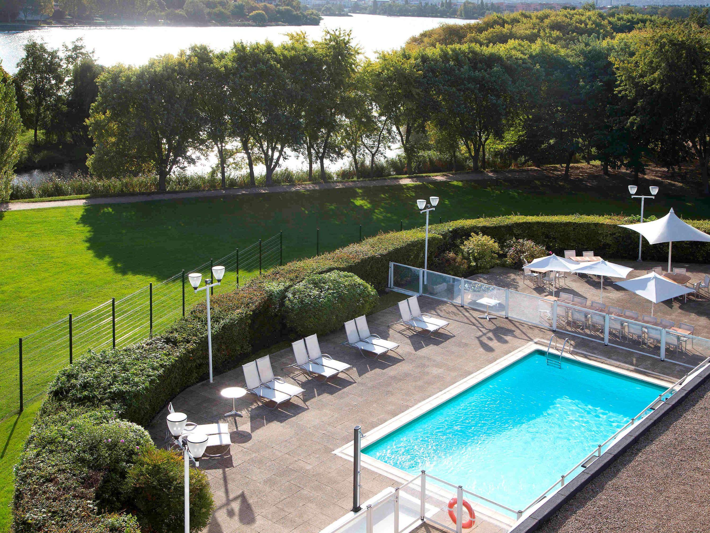 Novotel Paris Creteil le Lac — photo 1
