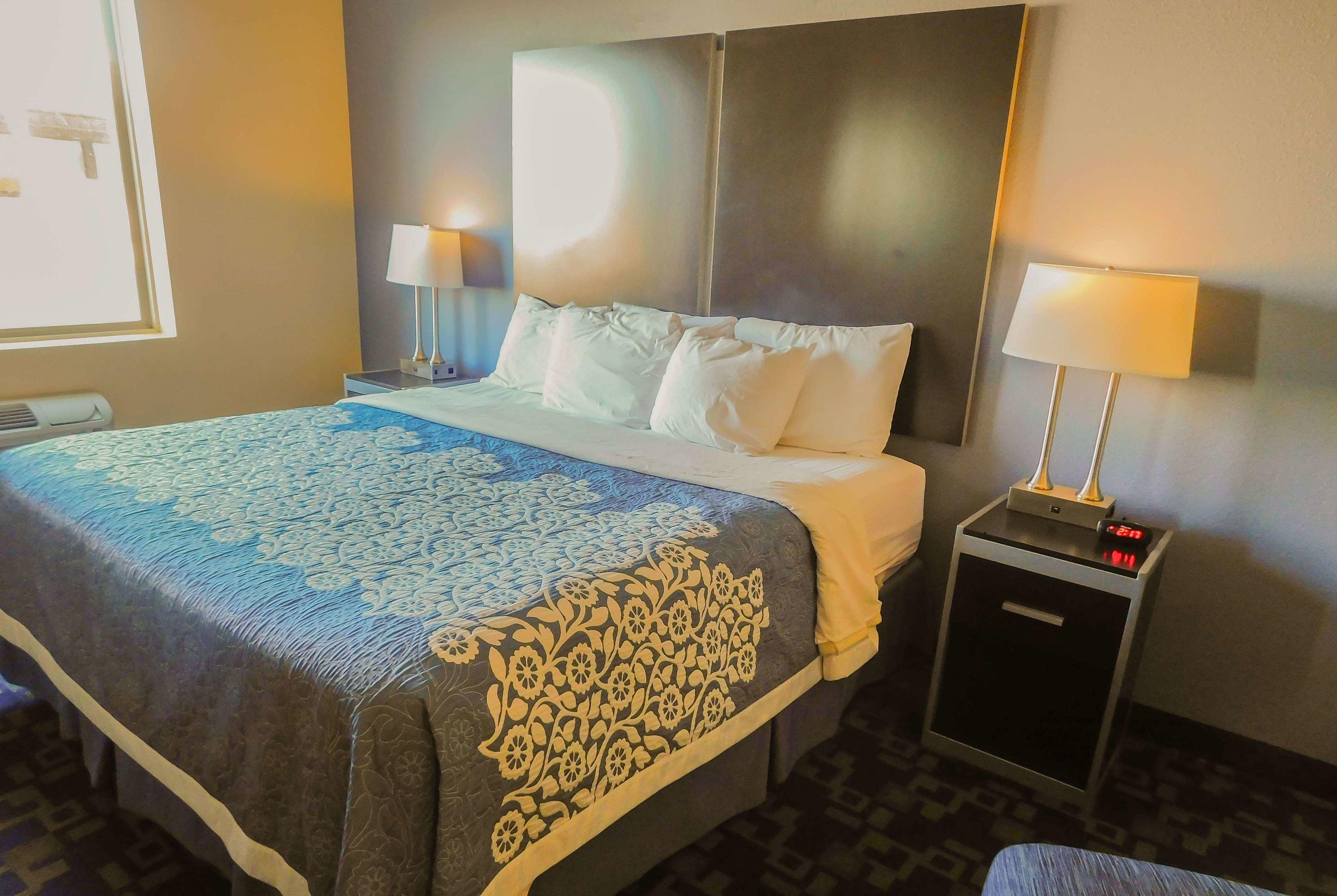 Days Inn Suites Pocahontas — photo 4