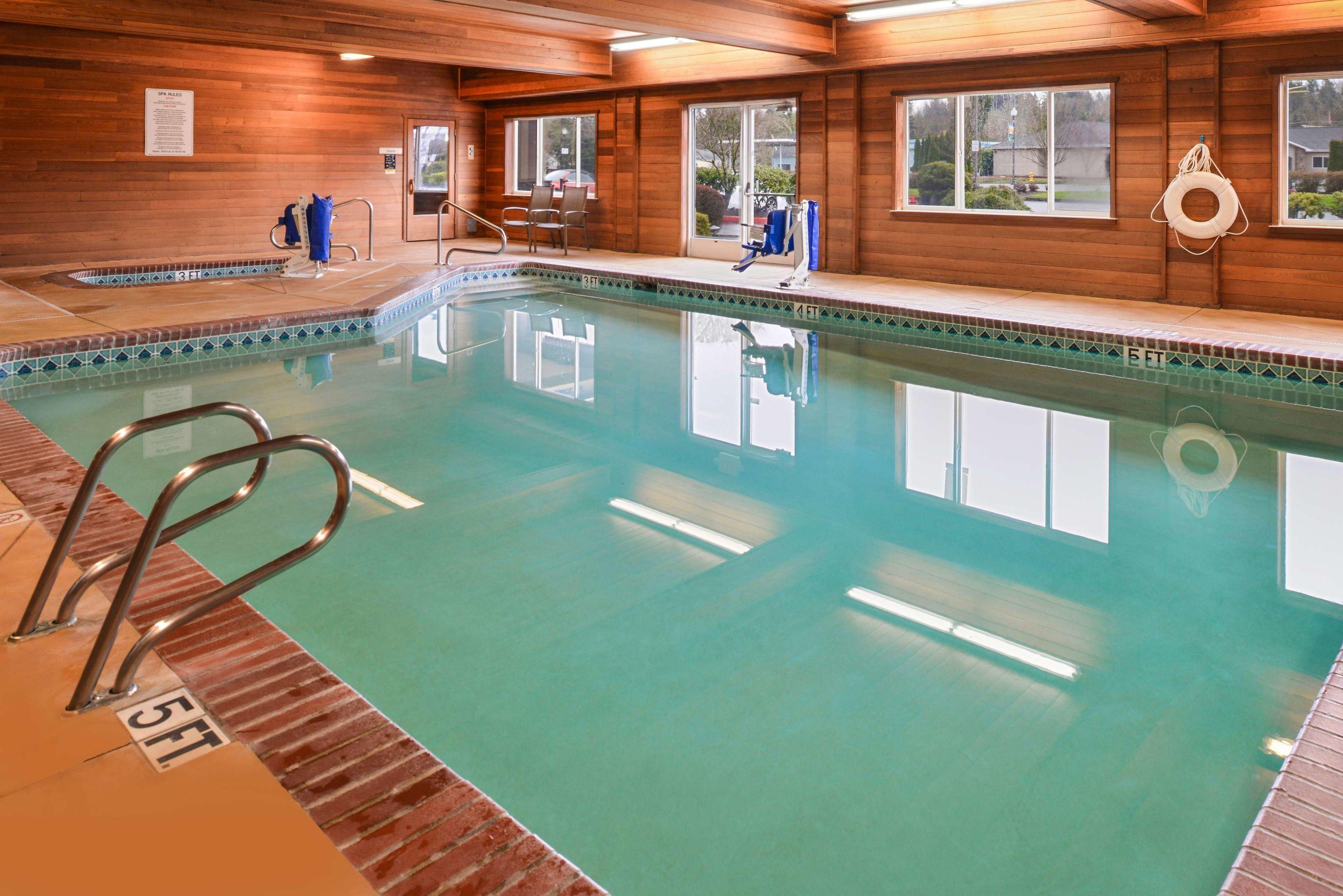 Best Western Plus Cascade Inn & Suites — photo 3