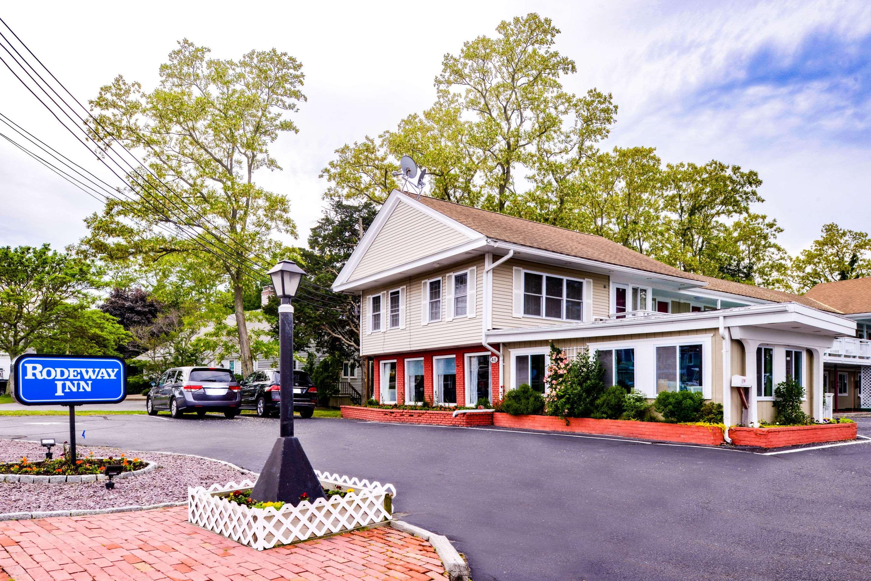Rodeway Inn — photo 4