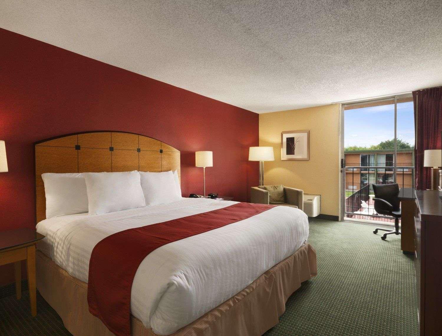 Baymont Inn & Suites Salem Roanoke Area — photo 5