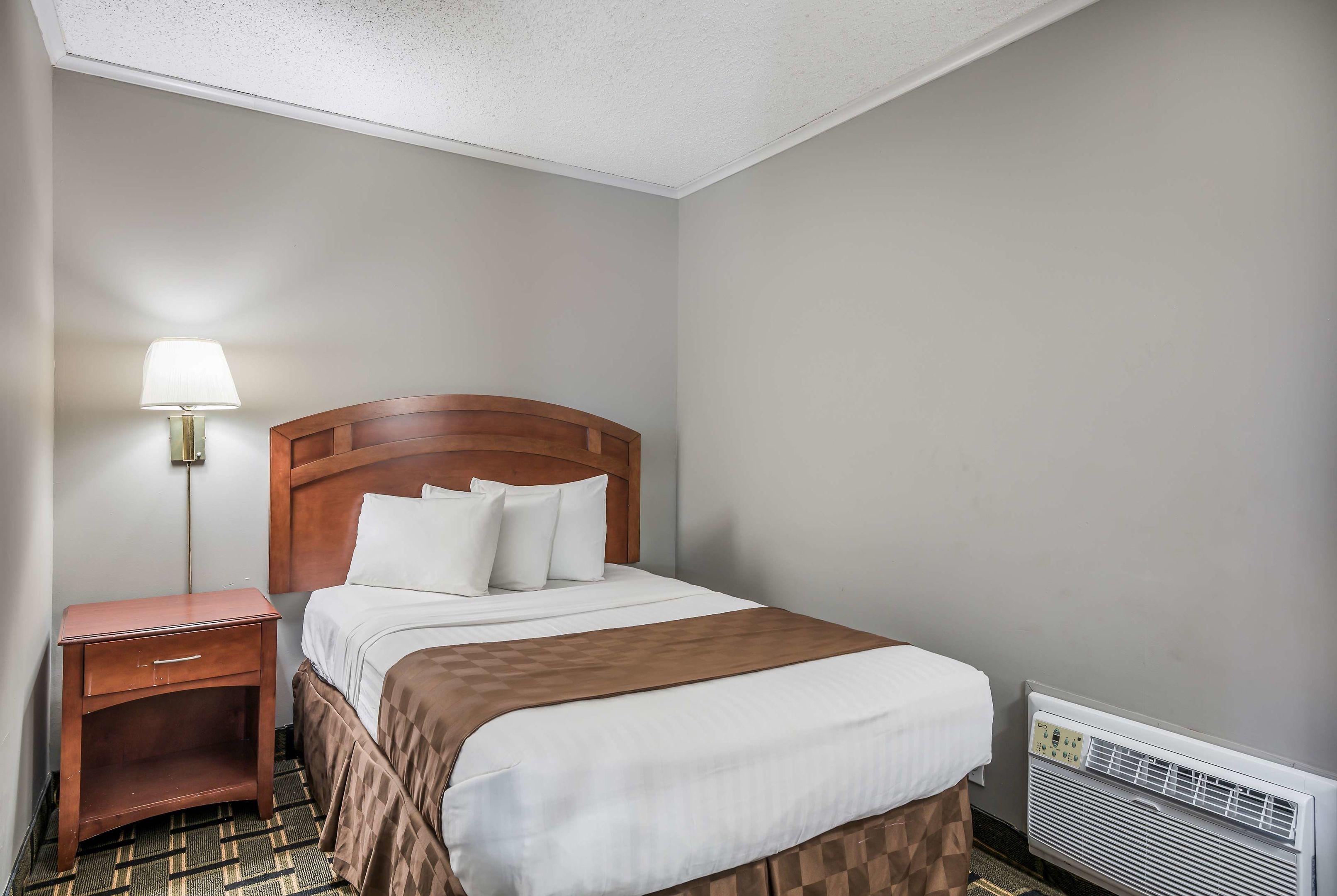 Americas Best Value Executive Inn & Suites-Arkadelphia — photo 3