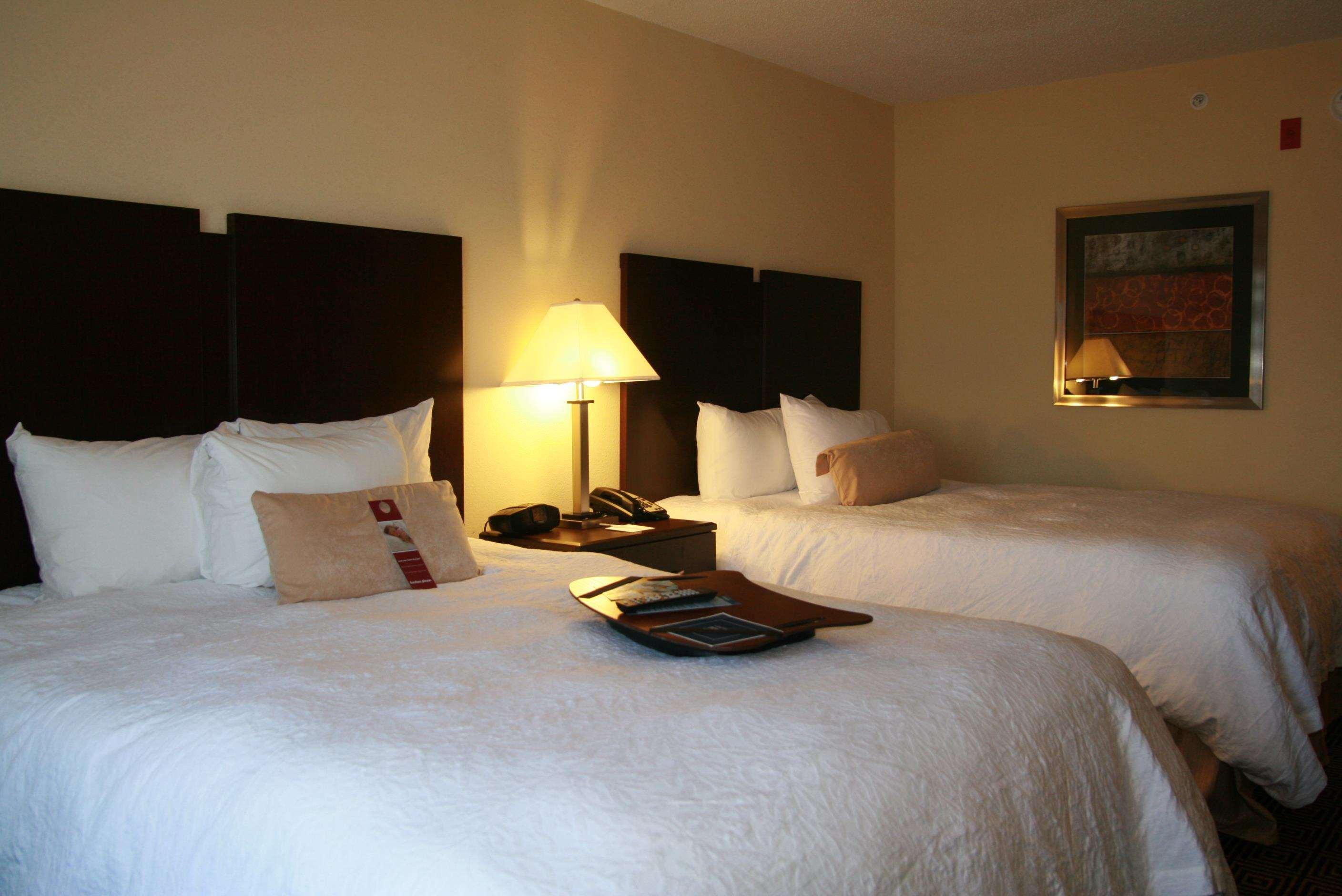 Hampton Inn & Suites Orlando-John Young Pkwy/S. Park — photo 4