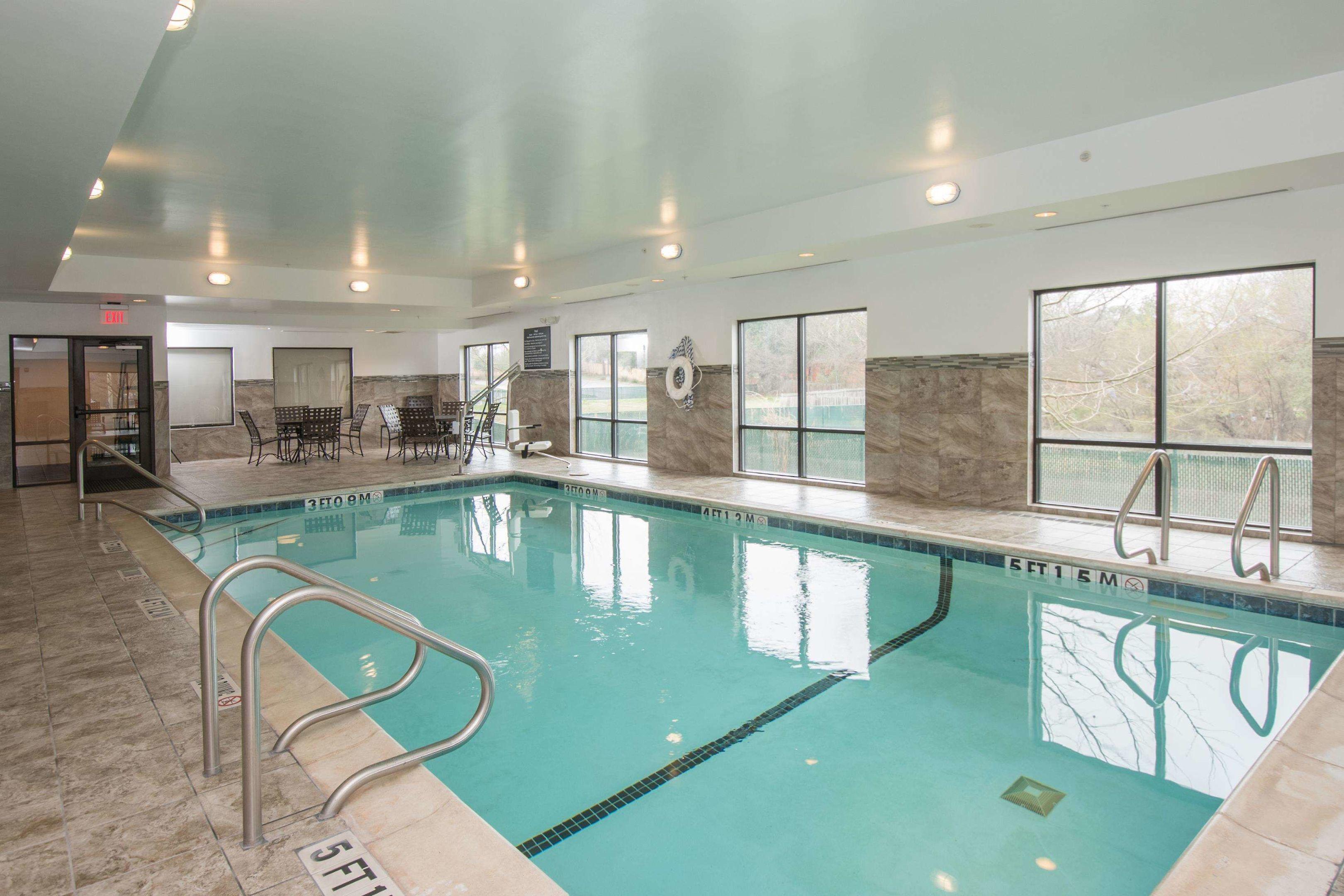 Hampton Inn and Suites Selma-San Antonio-Randolph AFB Texas — photo 4