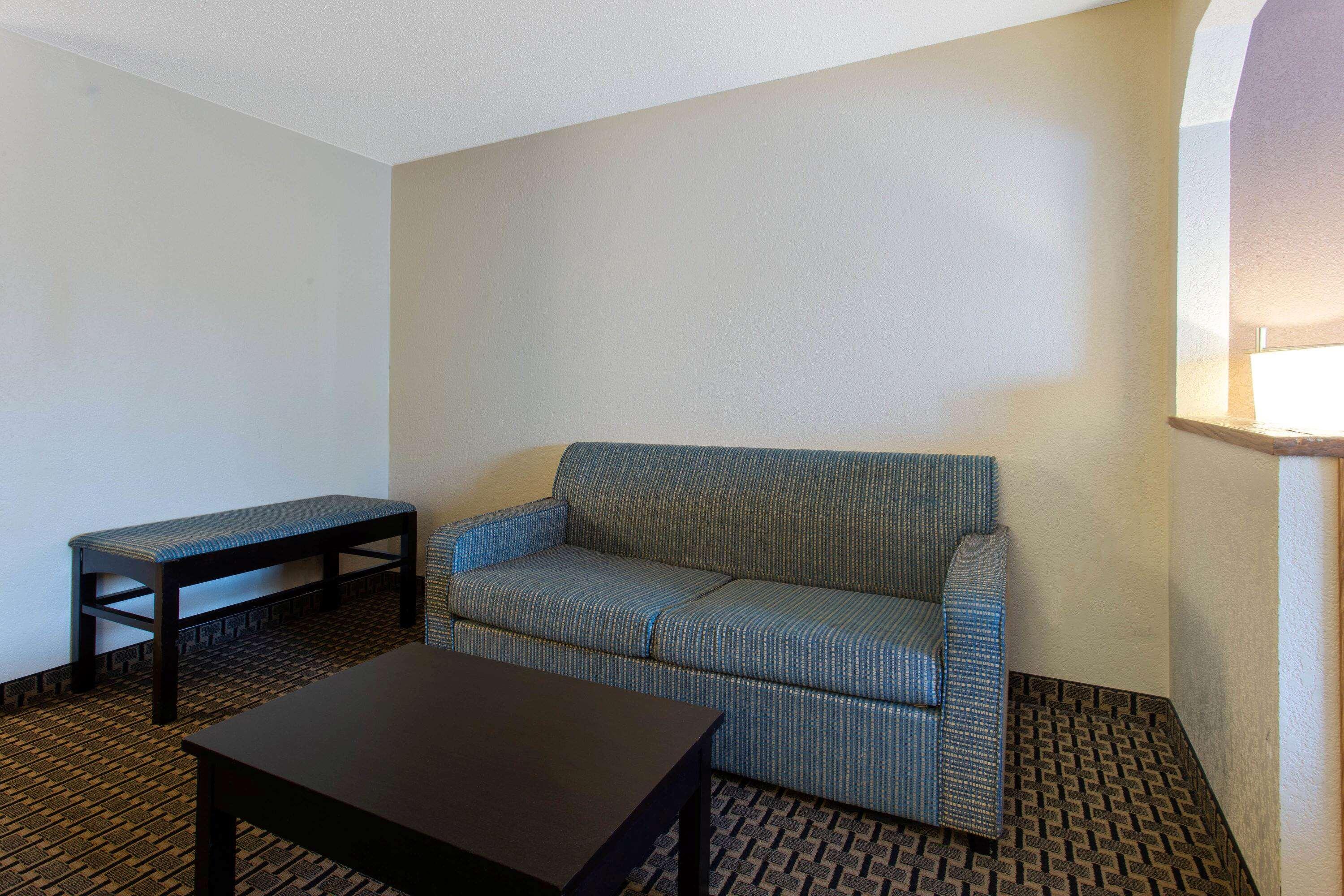 Ramada Glendale Heights/Lombard — photo 5