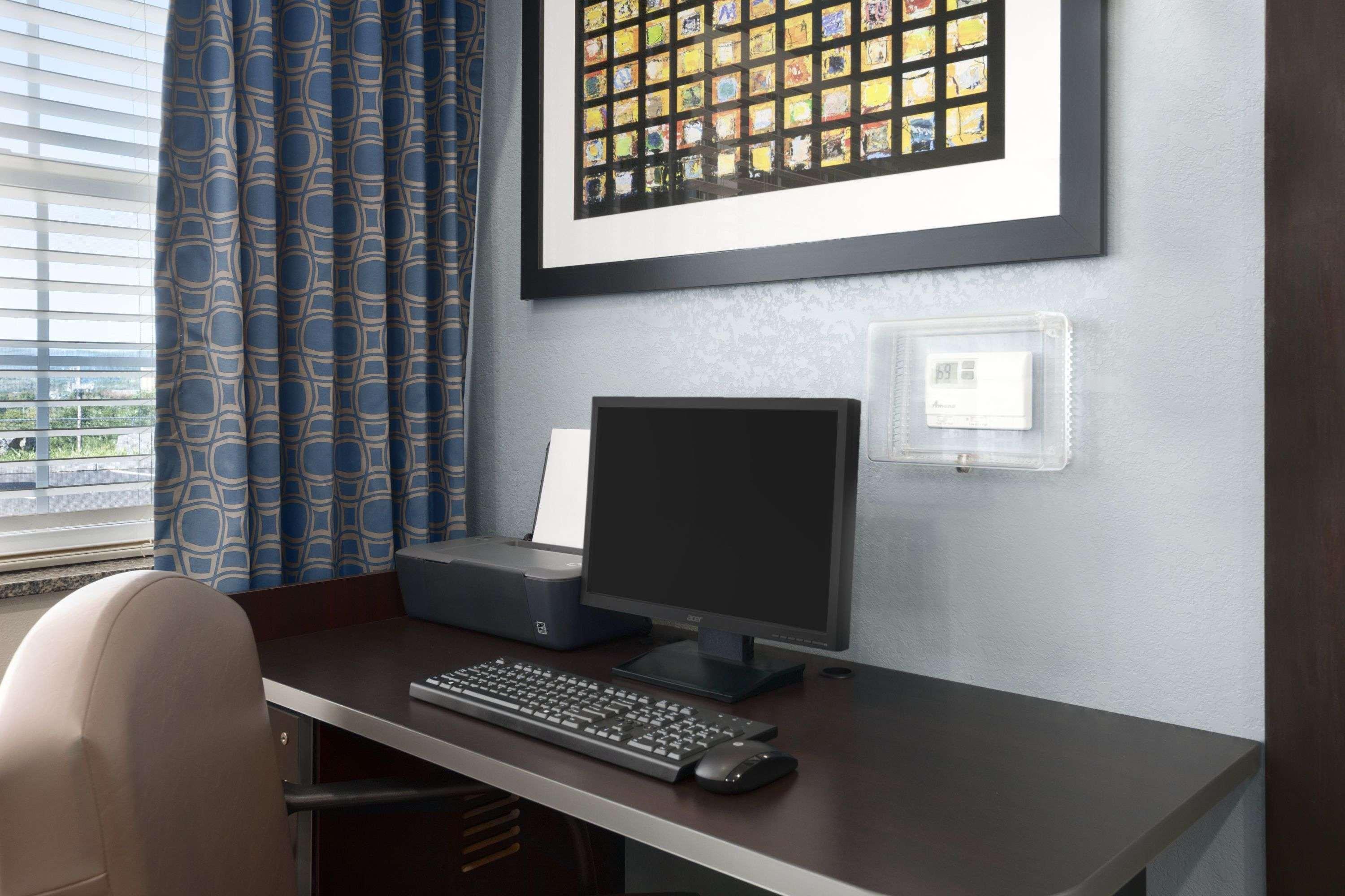 Microtel Inn & Suites by Wyndham Wilkes Barre — photo 3