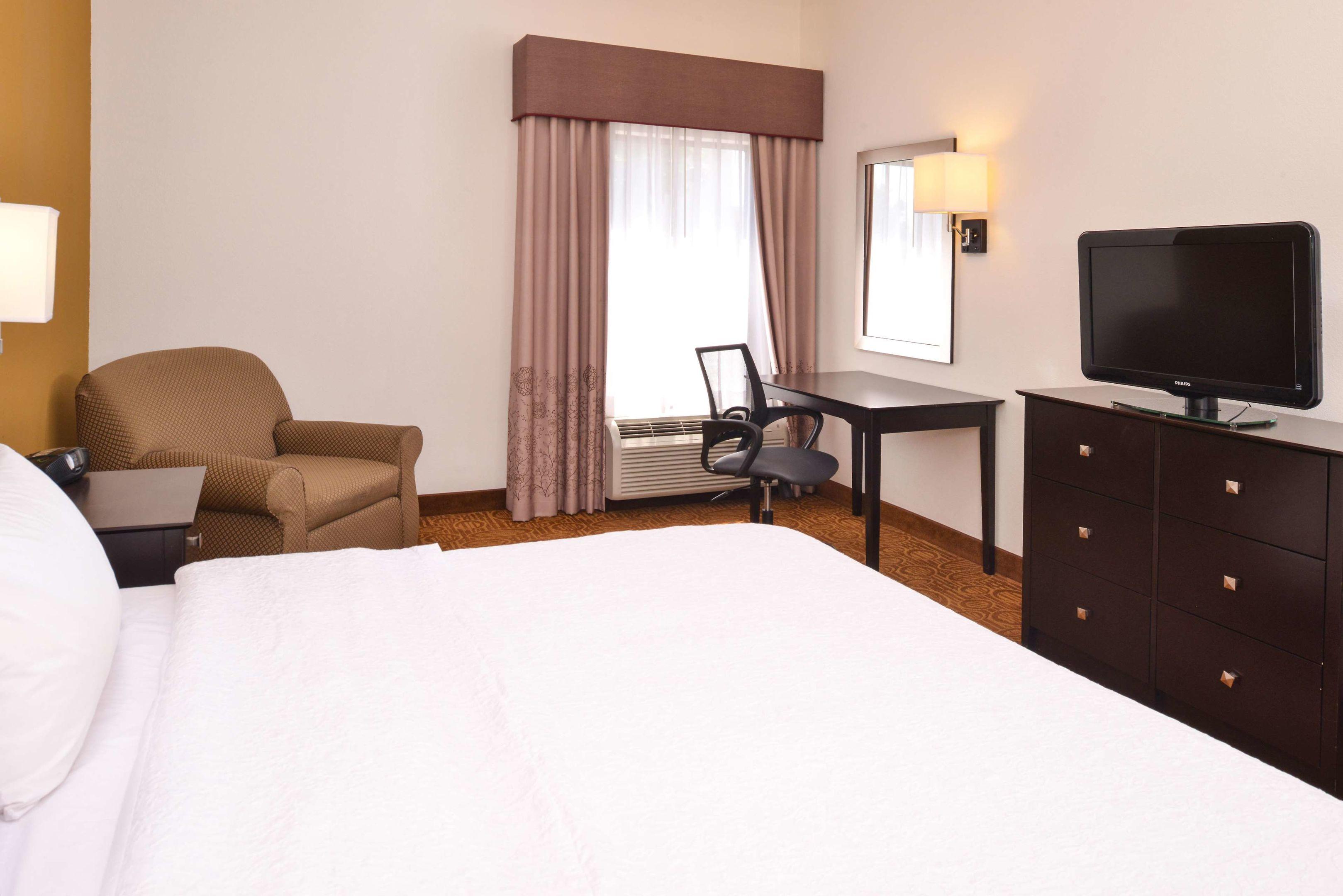 Hampton Inn & Suites North Toledo — photo 5