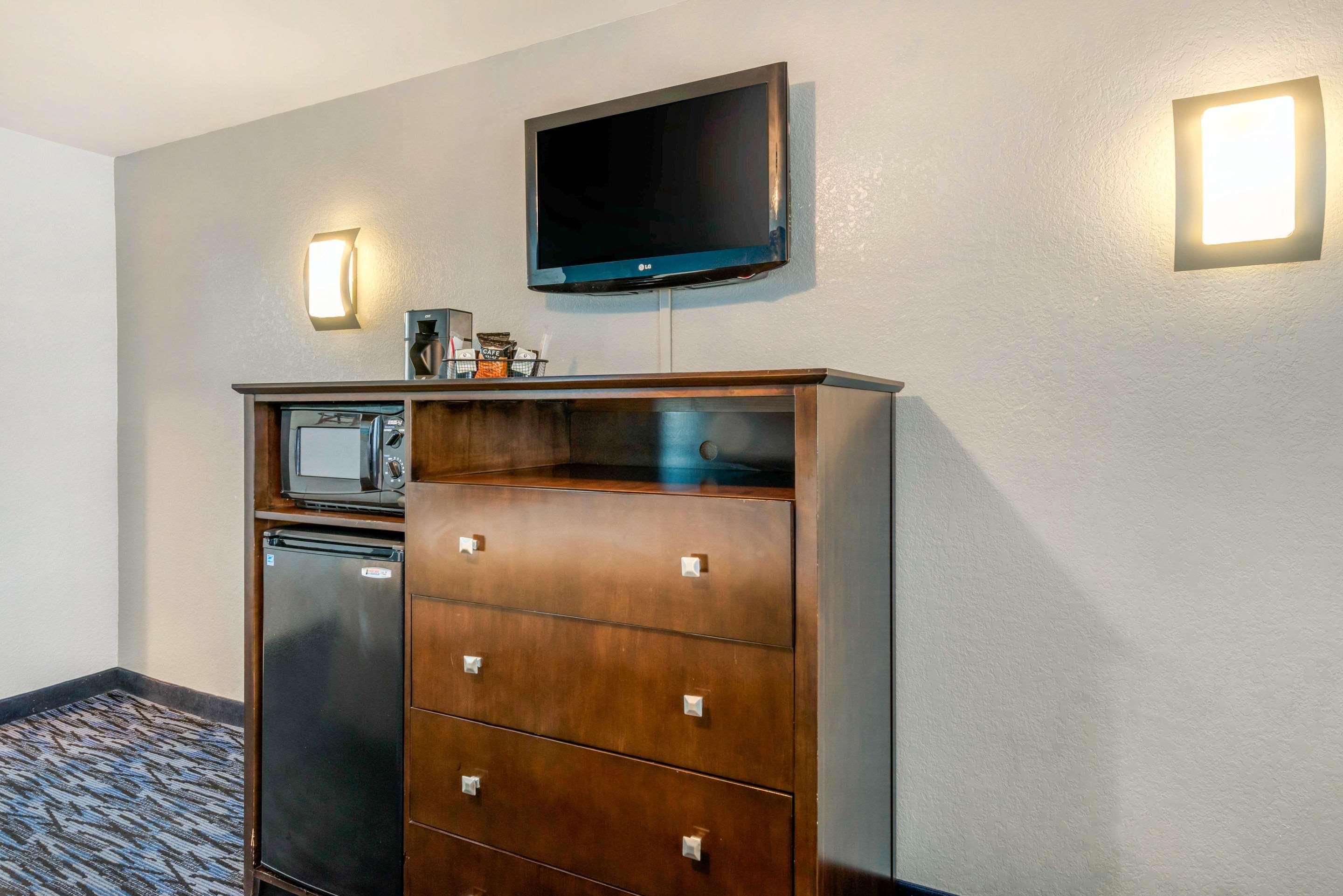 Clarion Inn and Conference Center Tampa-Brandon — photo 5