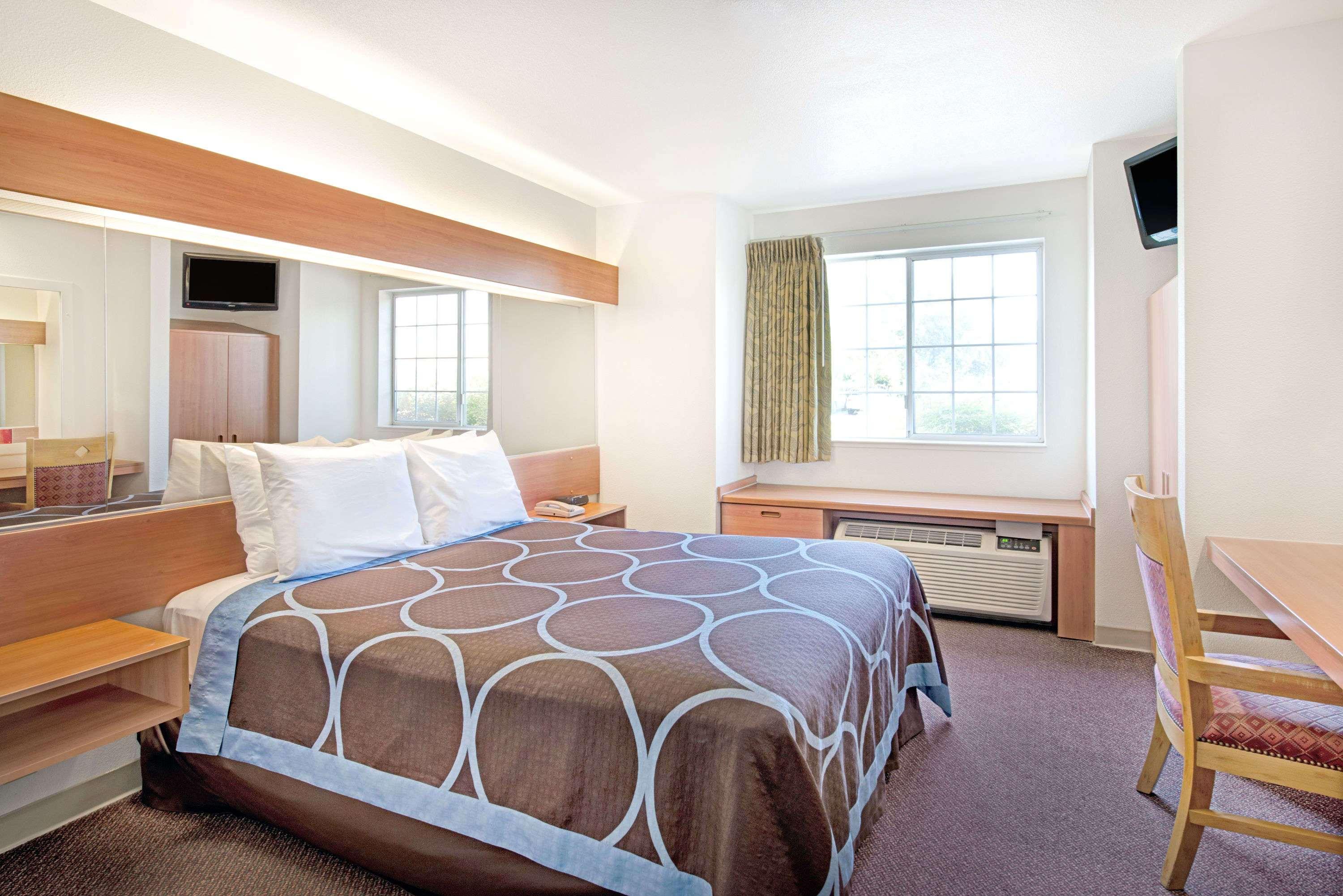 Super 8 by Wyndham Sacramento — photo 3