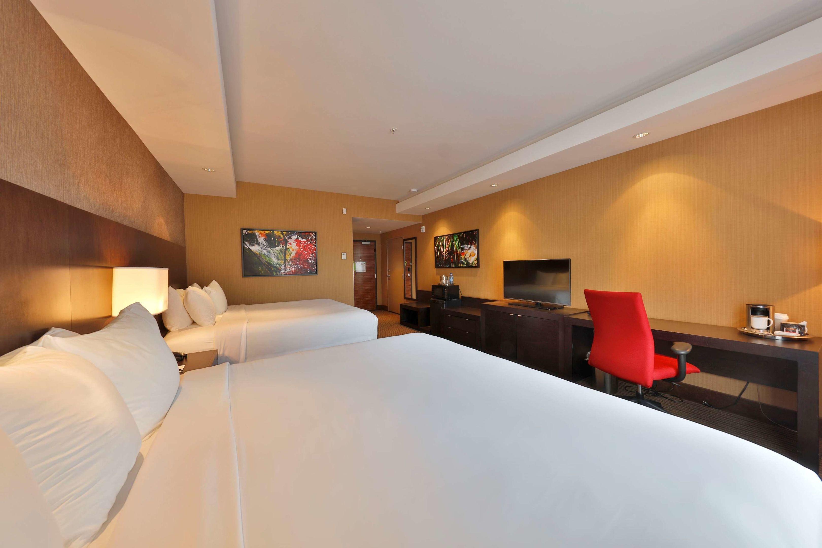 Radisson Hotel & Convention Center Edmonton — photo 4