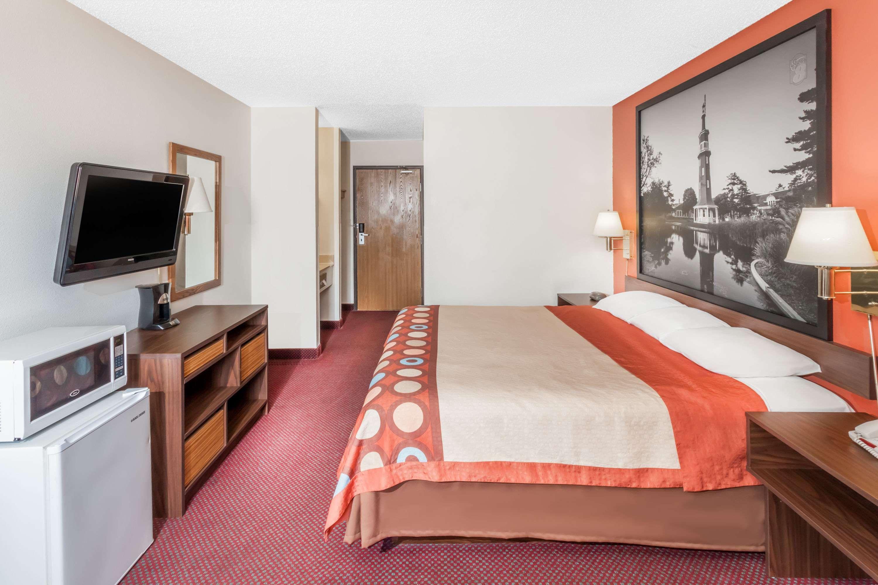 Super 8 by Wyndham Washington/Peoria Area — photo 4