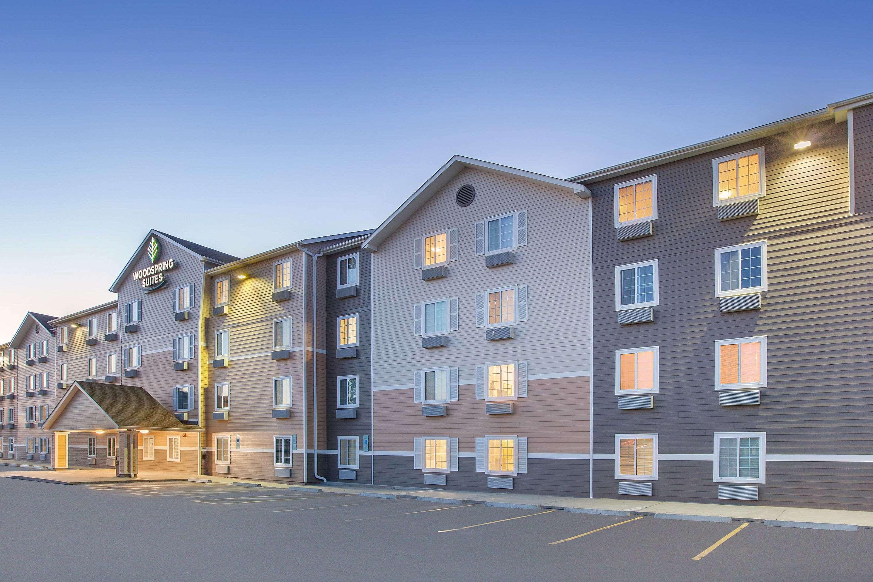 WoodSpring Suites Sioux Falls — photo 4