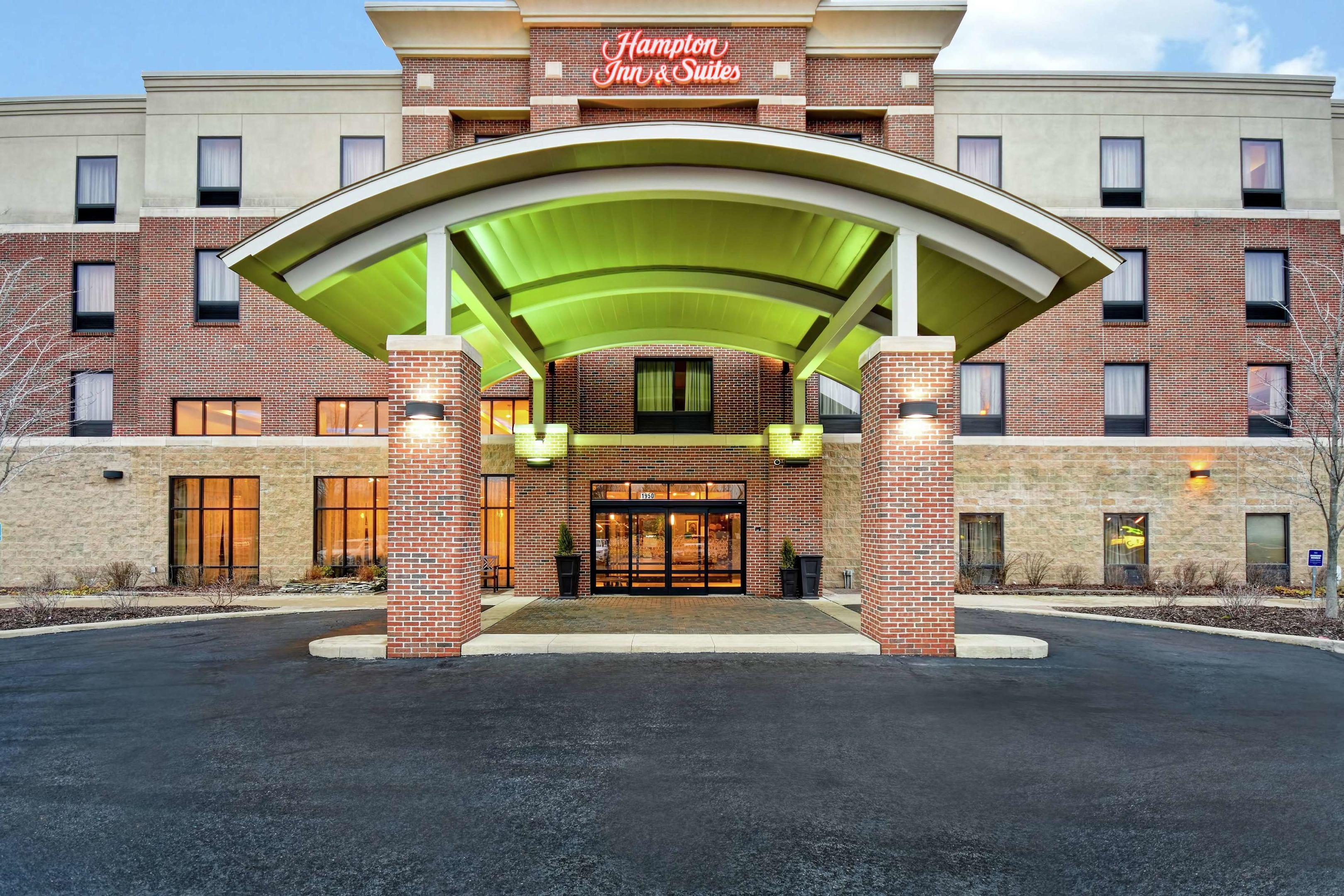 Hampton Inn & Suites Detroit-Canton — photo 3
