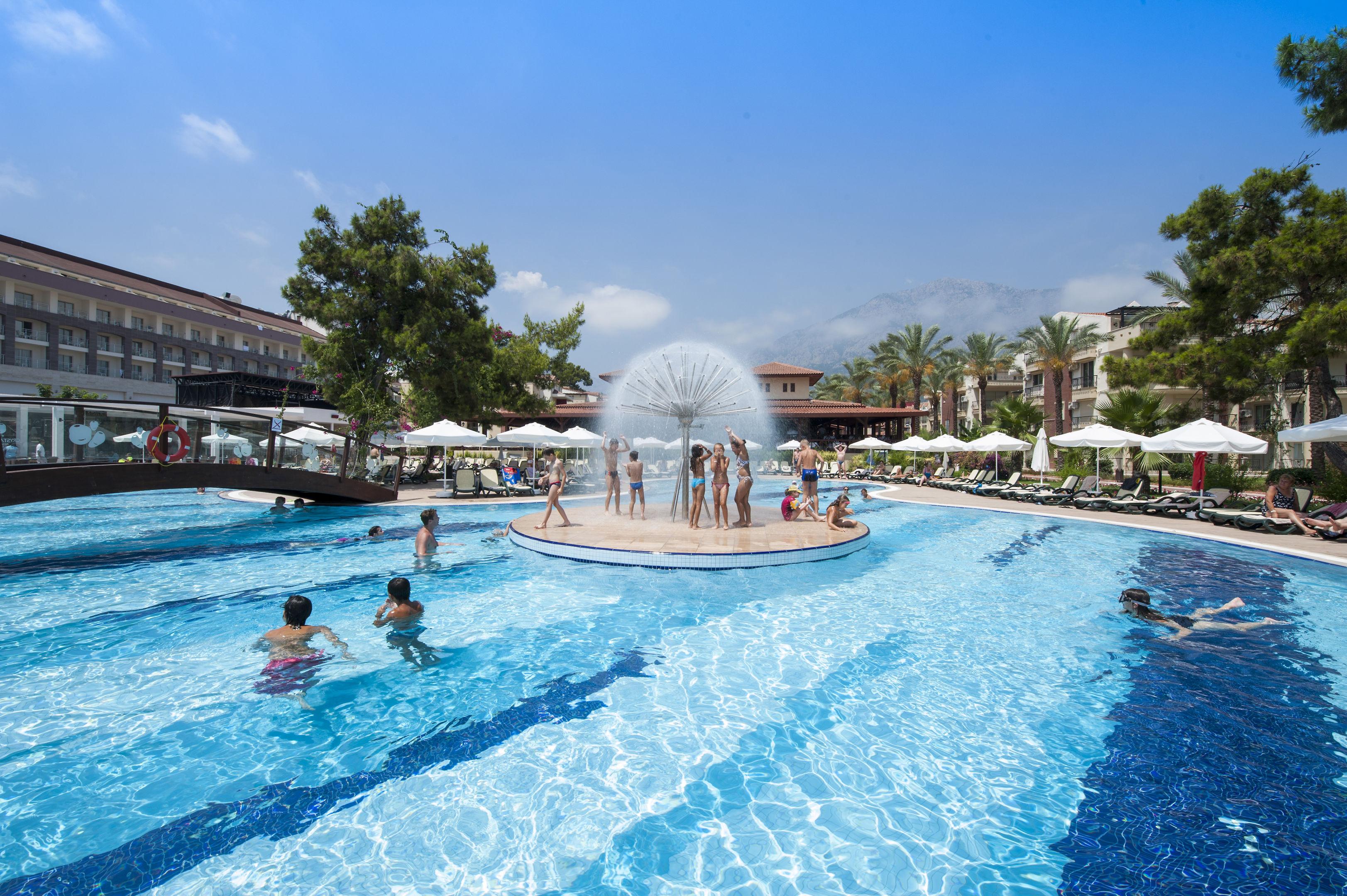 Crystal Aura Beach Resort & Spa — photo 3