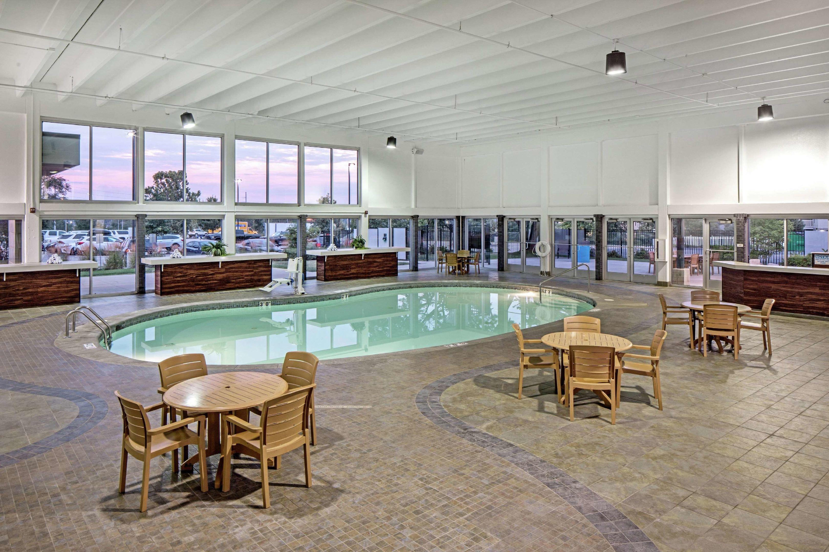 DoubleTree By Hilton Omaha Southwest — photo 4