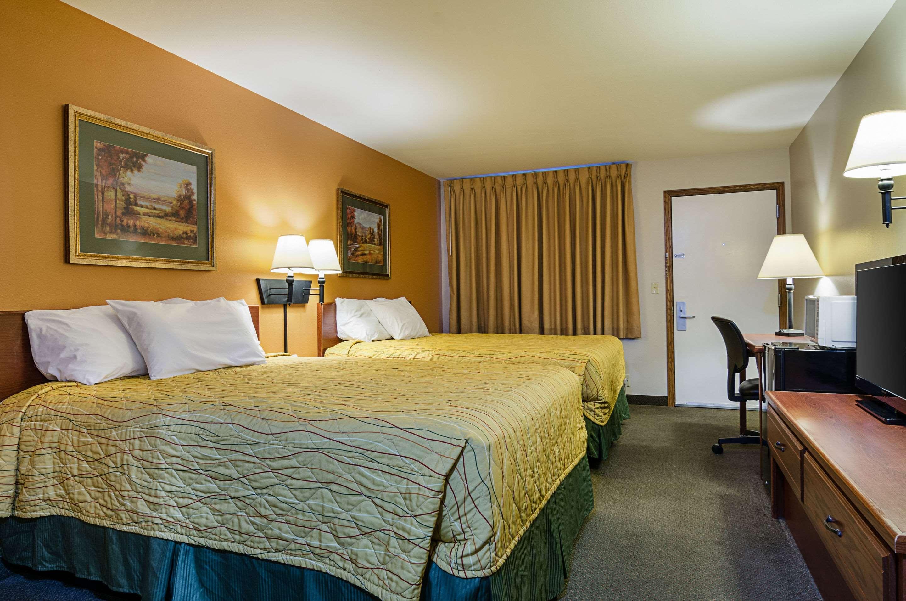 Rodeway Inn — photo 5
