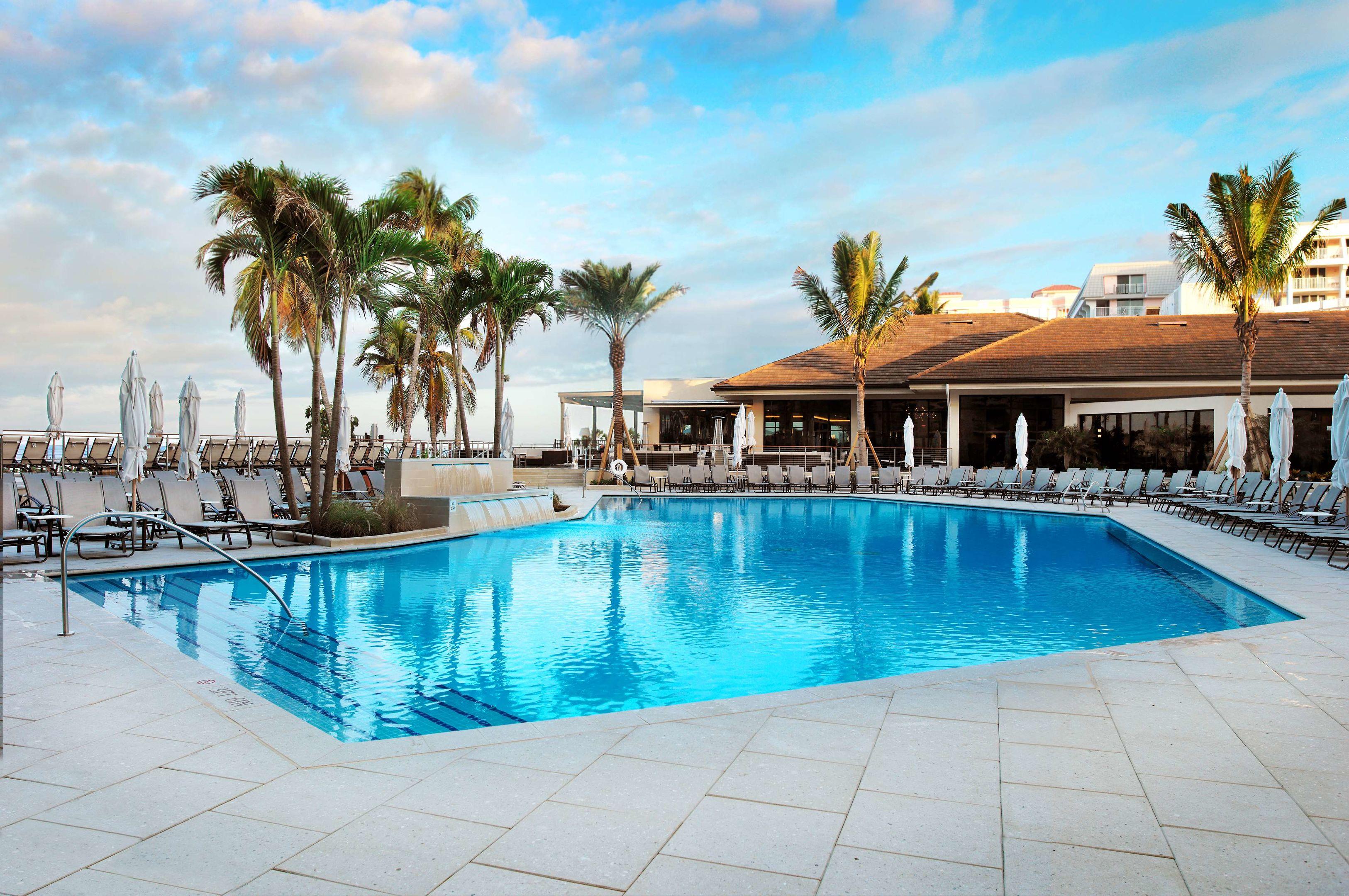 Hilton Marco Island Beach Resort And Spa — photo 2