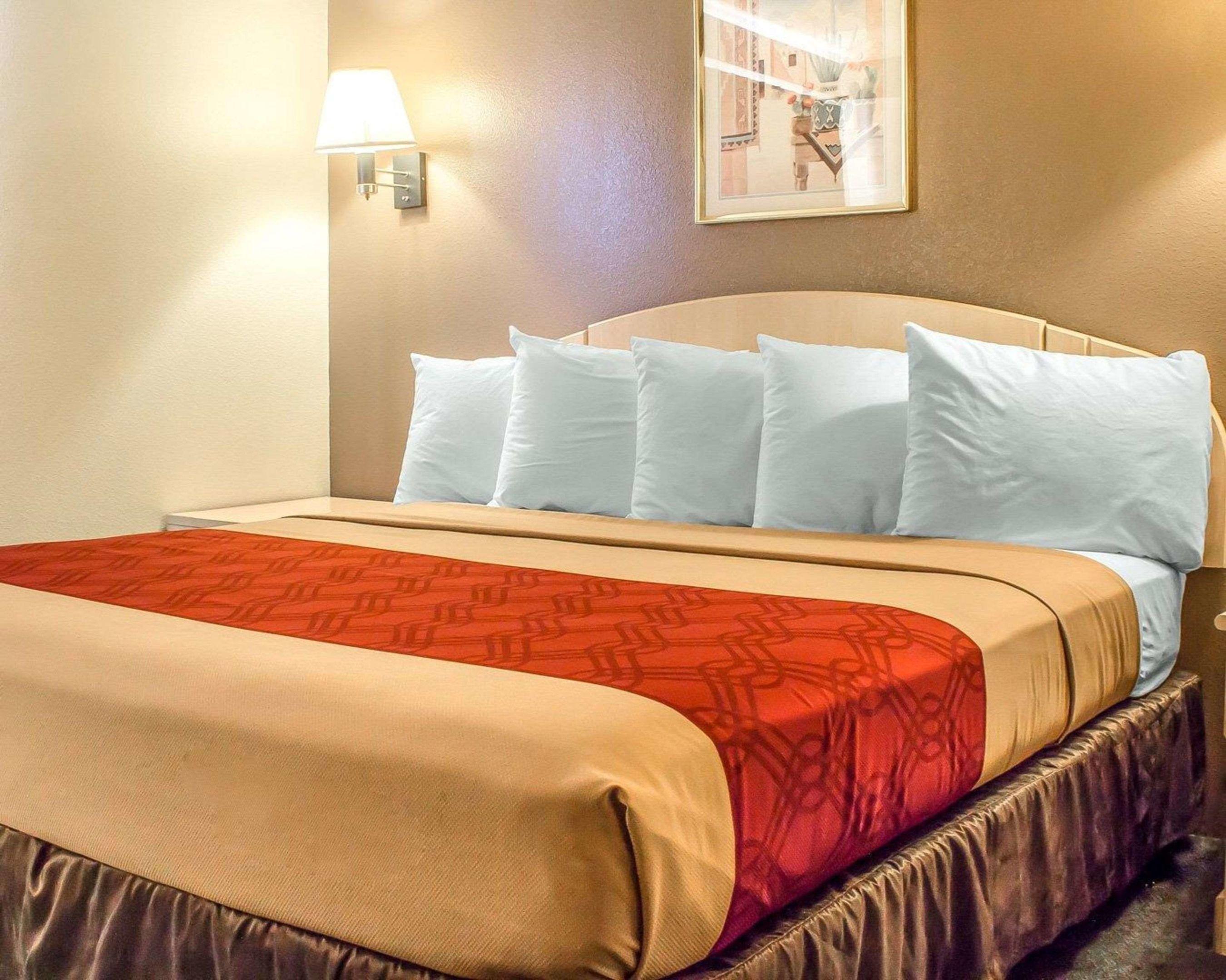 Econo Lodge — photo 5