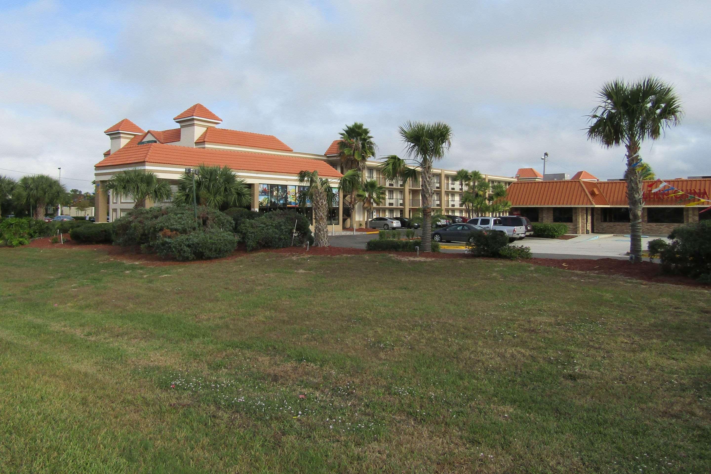 Quality Inn & Suites Kissimmee by The Lake — photo 4