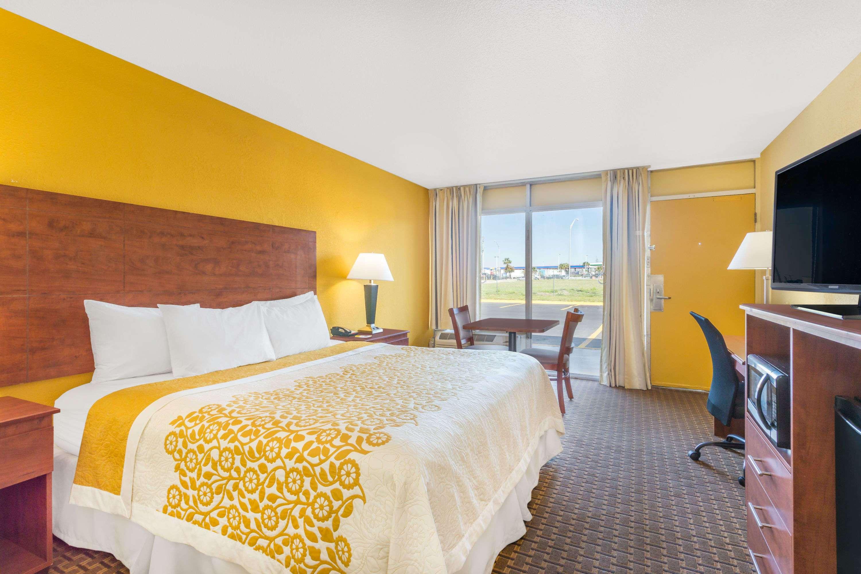 Days Inn Wildwood I-75 — photo 4
