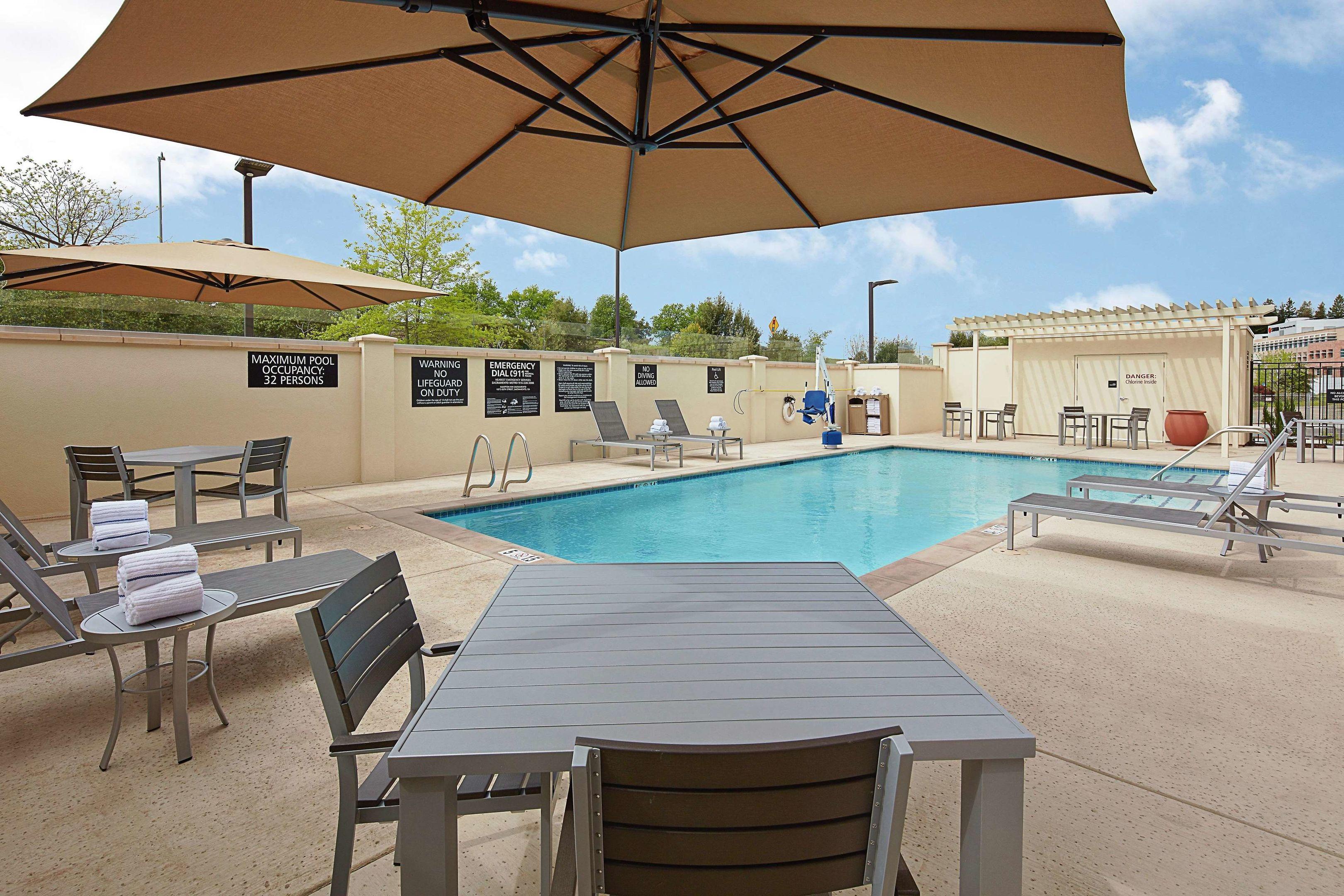 Hampton Inn & Suites Sacramento At Csus — photo 5