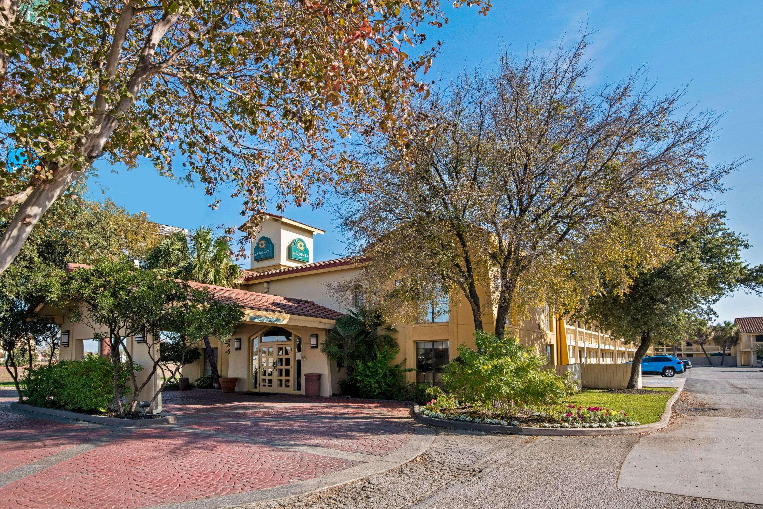 La Quinta Inn San Antonio I-35 N at Rittiman Road — photo 4