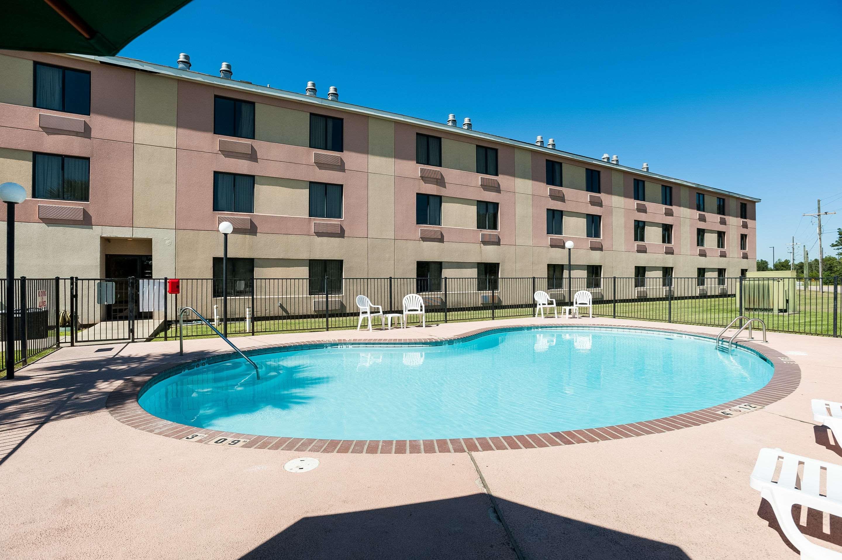 Quality Inn & Suites — photo 4