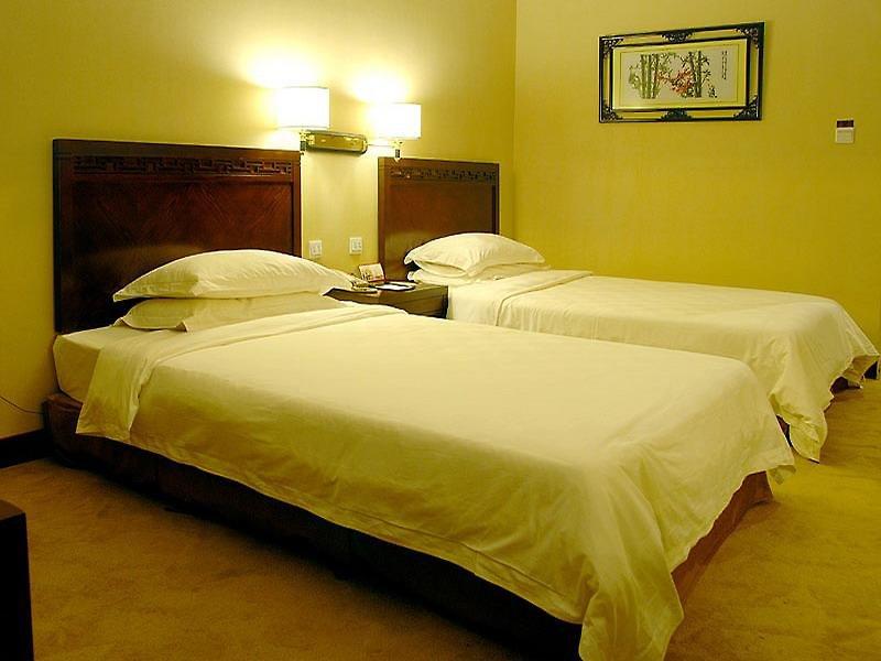 July Plaza International Hotel — photo 5