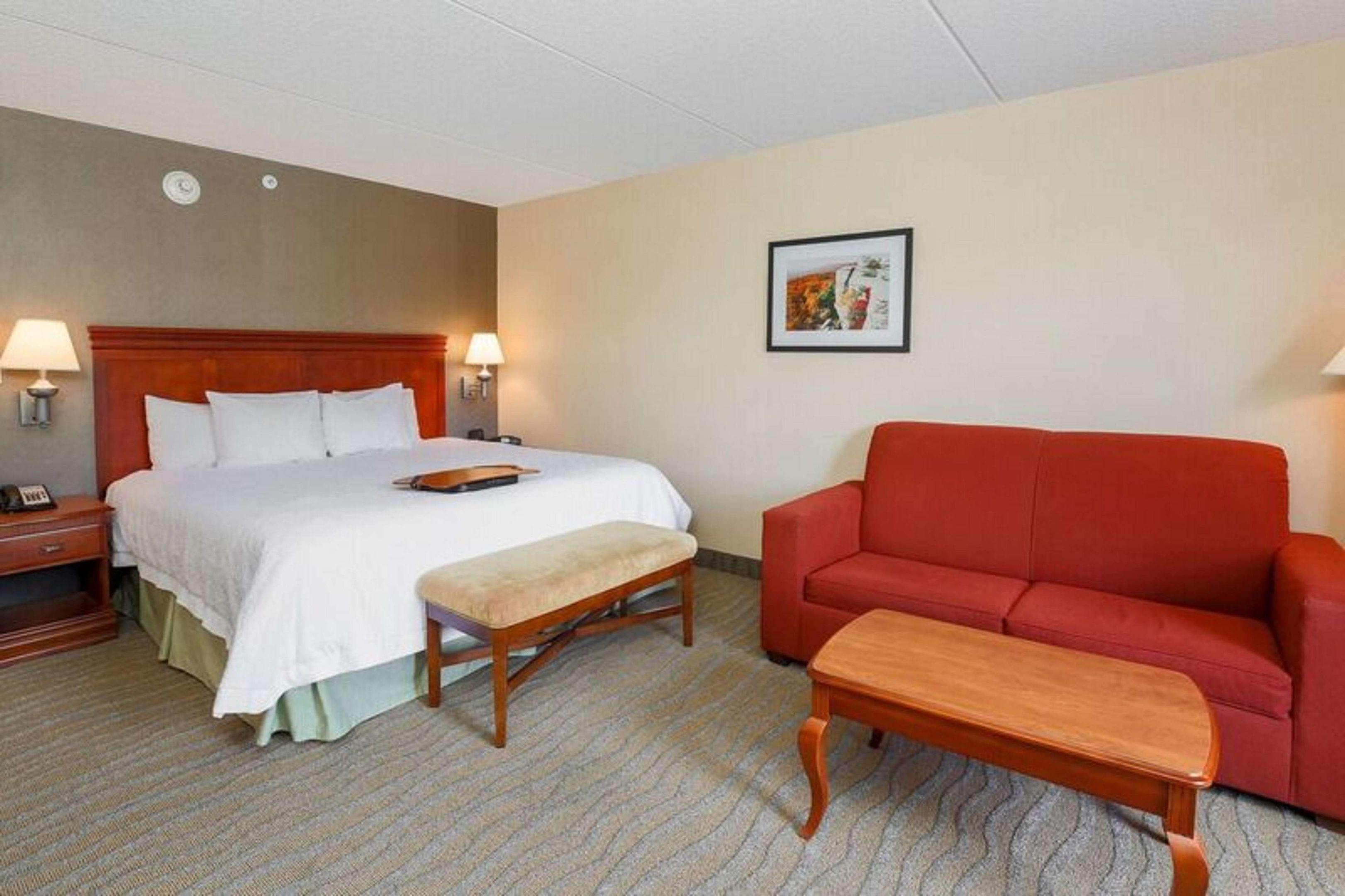 Hampton Inn & Suites Poughkeepsie — photo 4